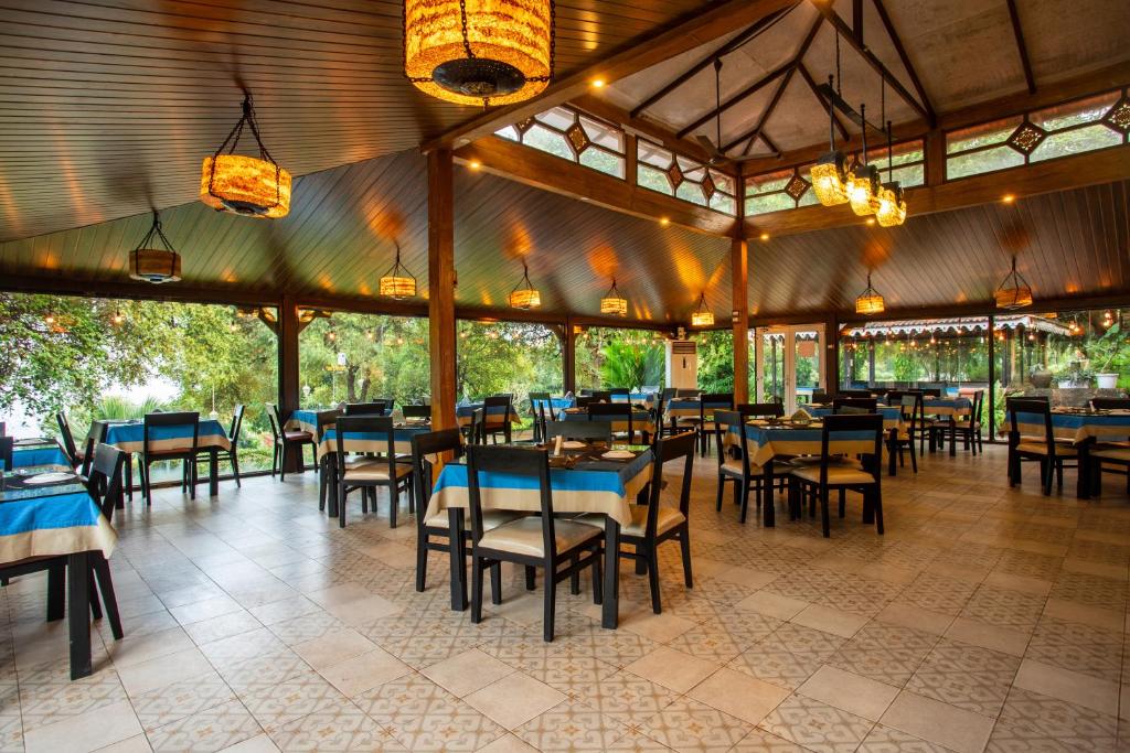 Stone Water Eco Resort Near Dabolim Airport