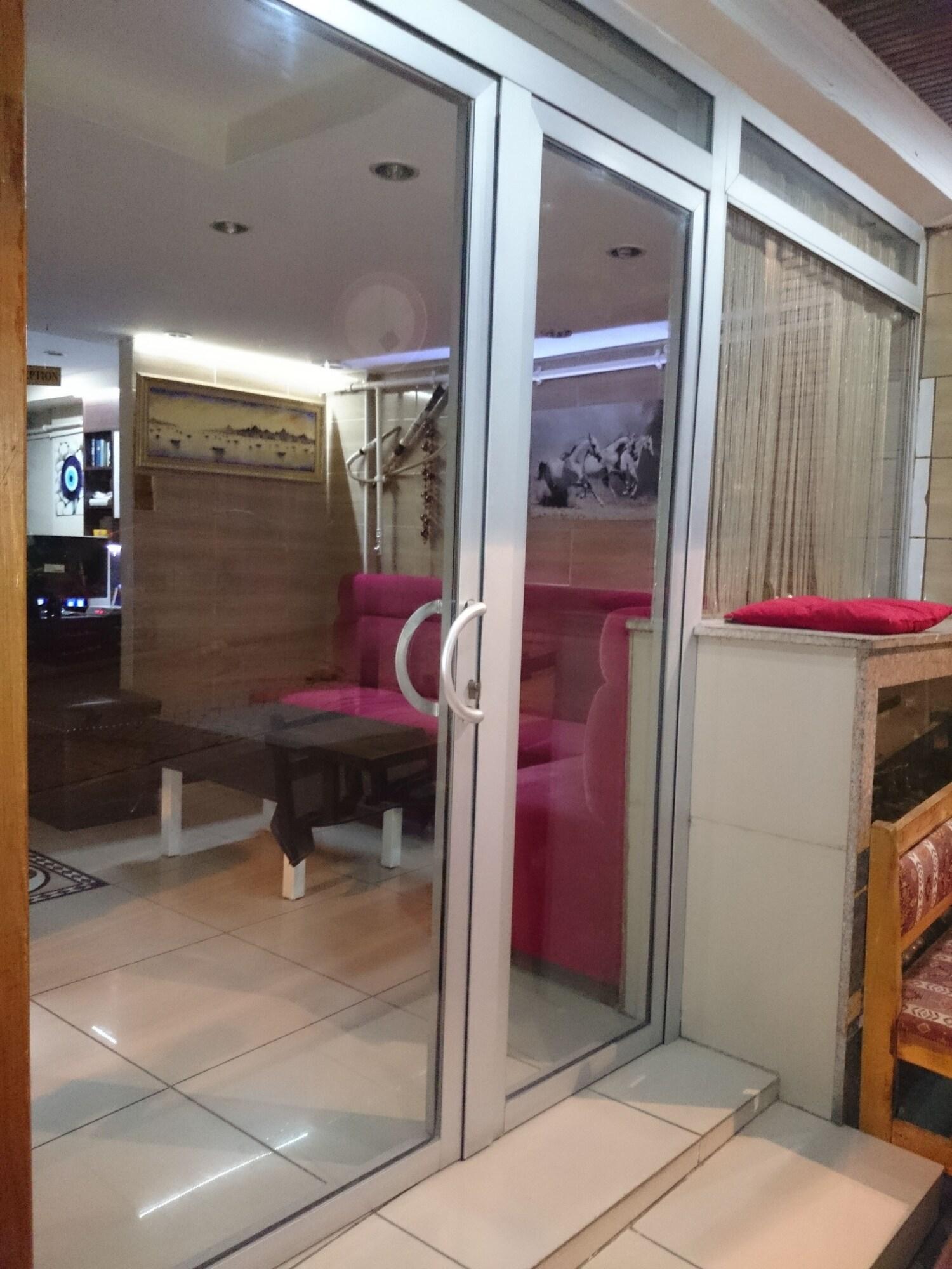 Yasmin Hotel