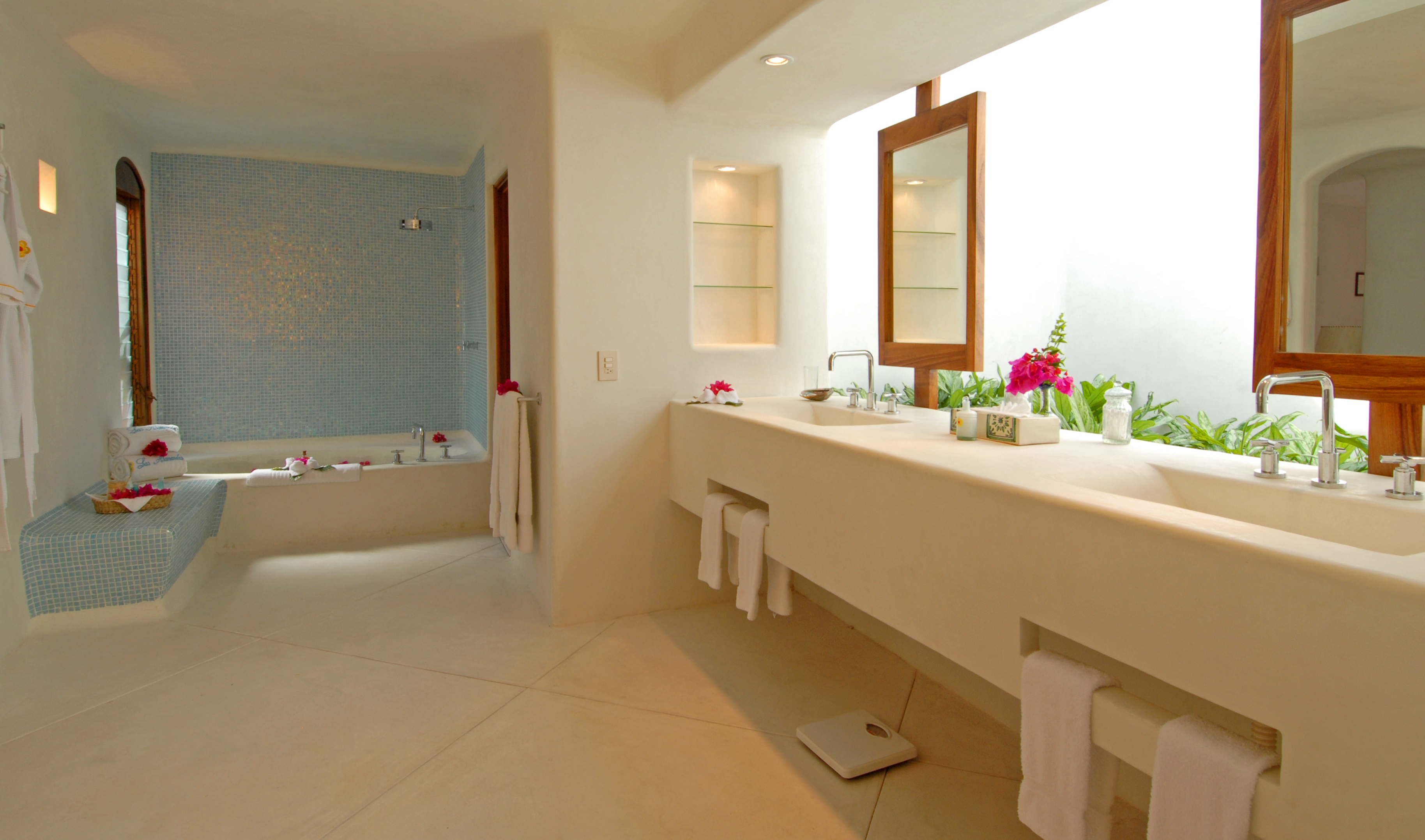 Las Alamandas by null