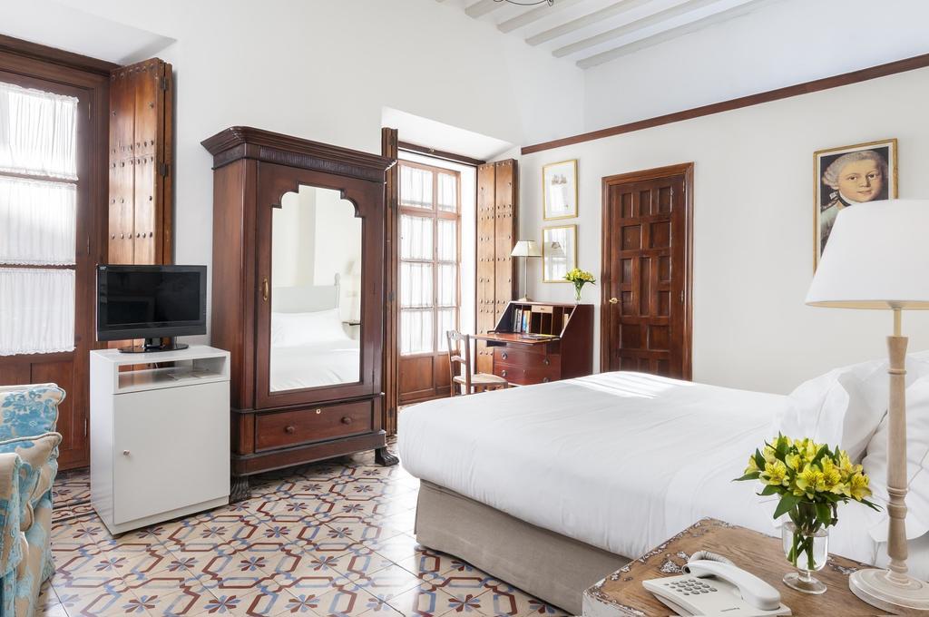 Hotel Amadeus by null