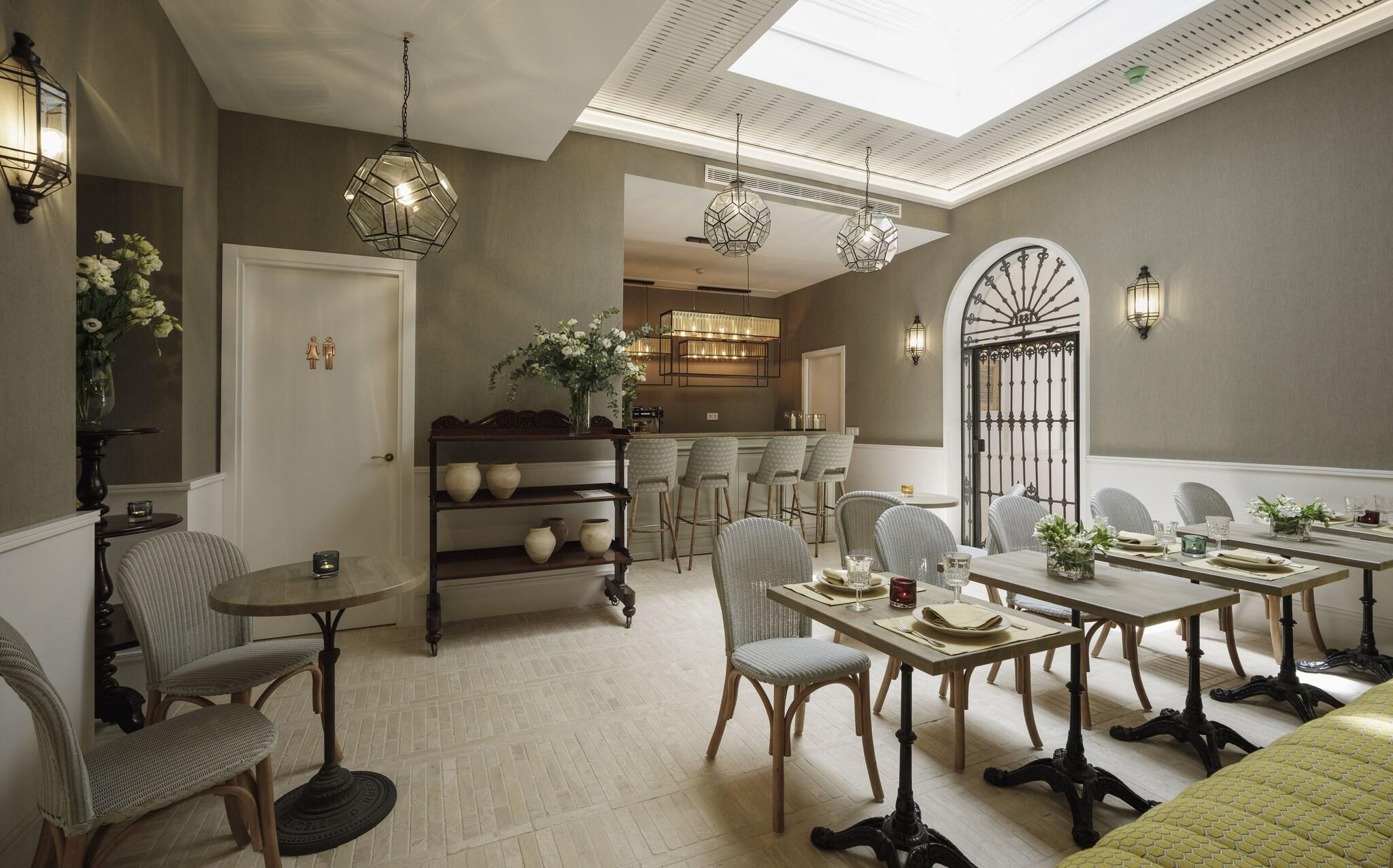 Hotel Amadeus by null