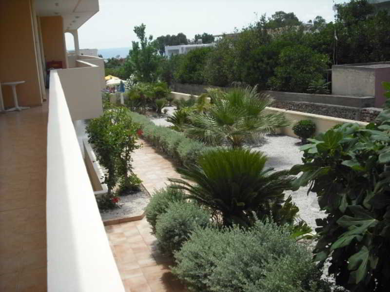 Summer Memories Aparthotel - photo