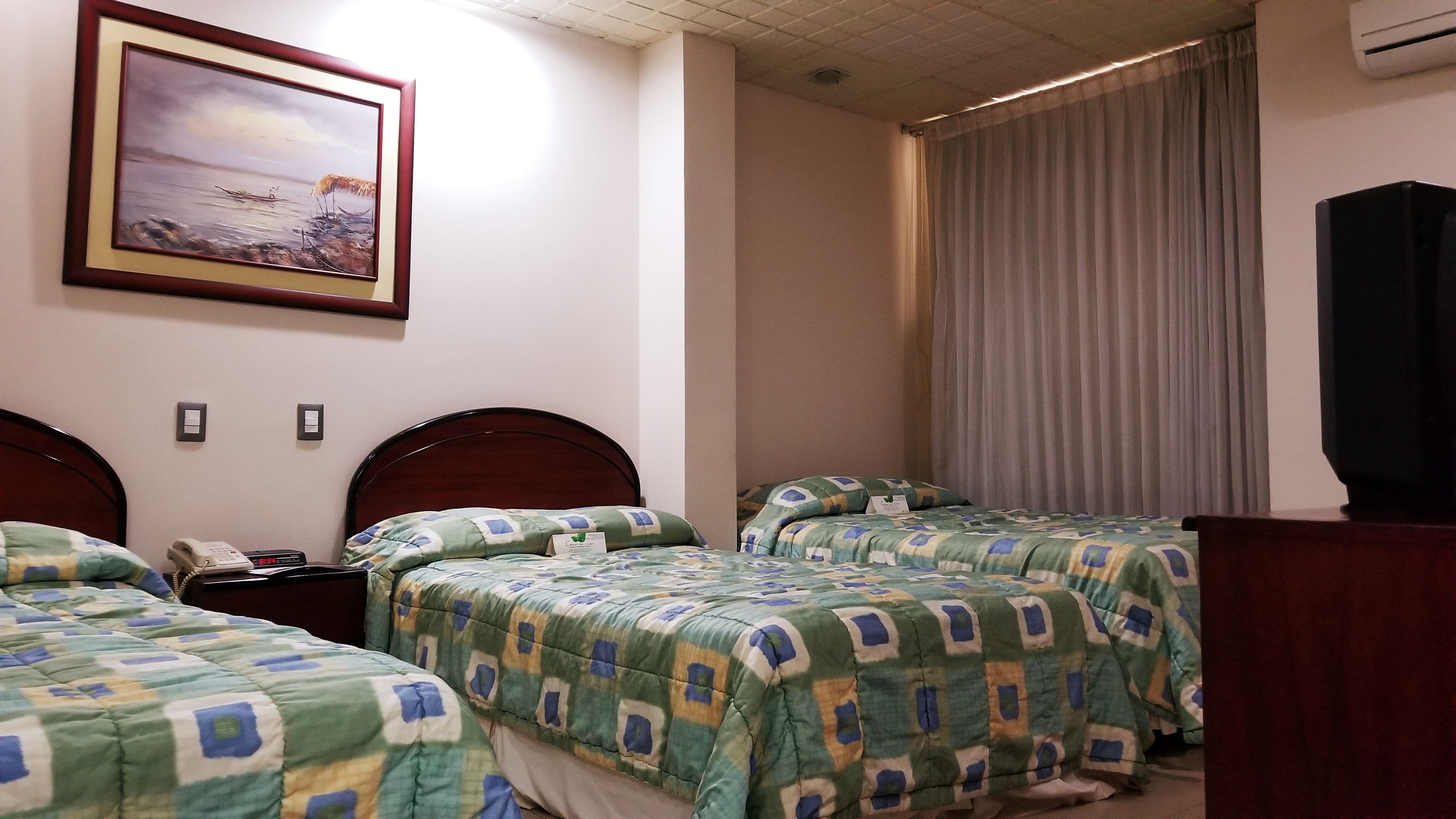 Hotel Ramada by null