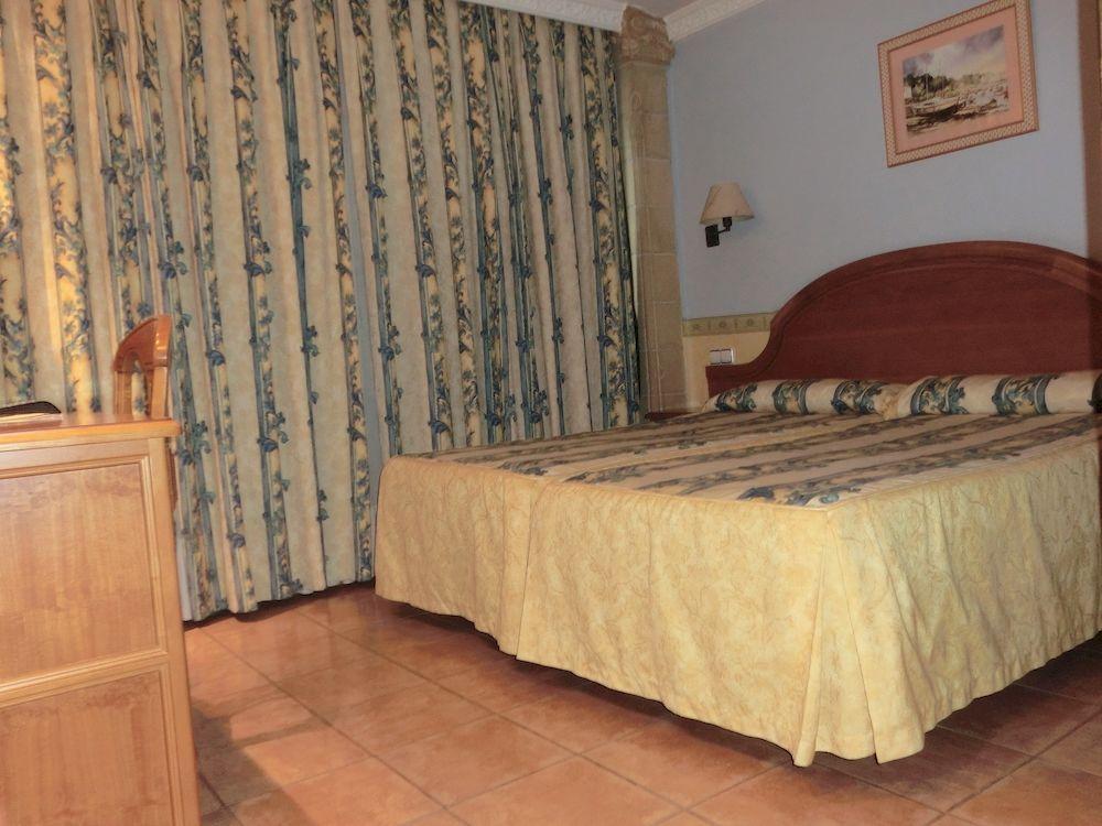 Hotel Las Ruedas by null