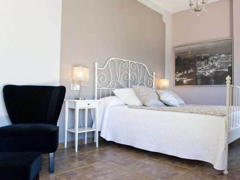 Hospederia Almundo by null