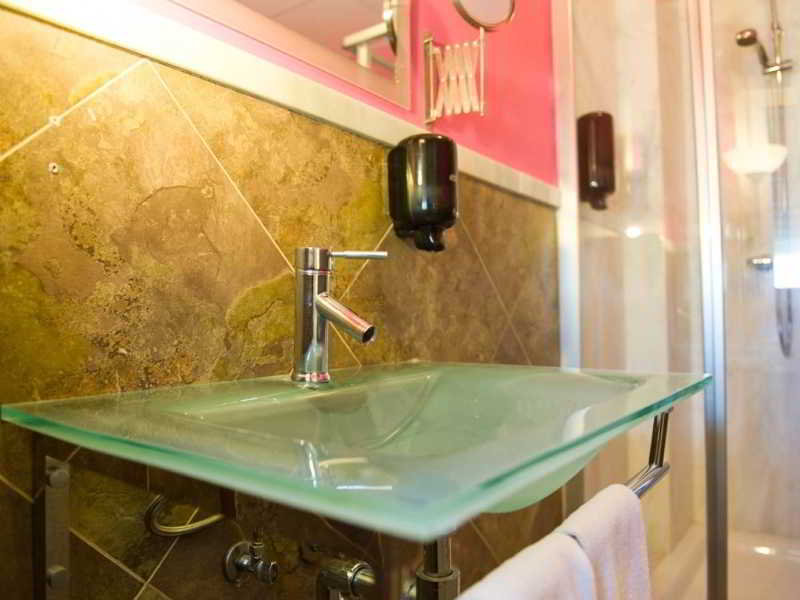 Hospederia Almundo by null