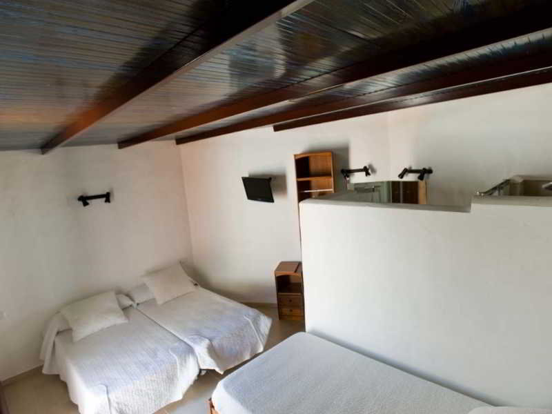 Hospederia Almundo by null