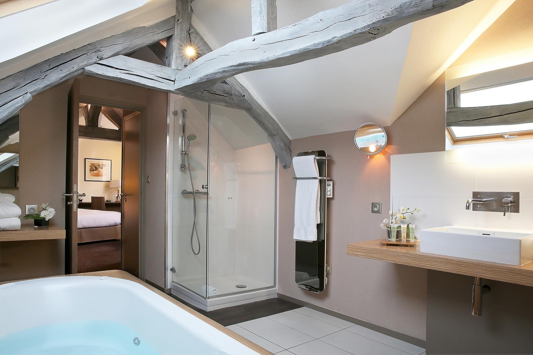 Best Western Premier Hôtel De La Poste Troyes & Spa Nuxe by null