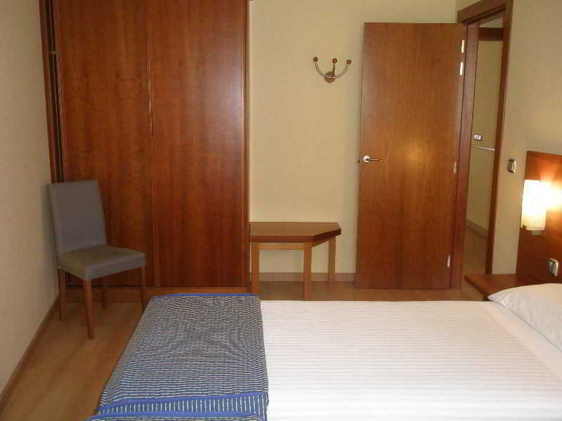 Torre Monreal Hotela by null