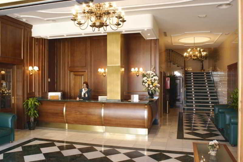 Hotel Lozano by null