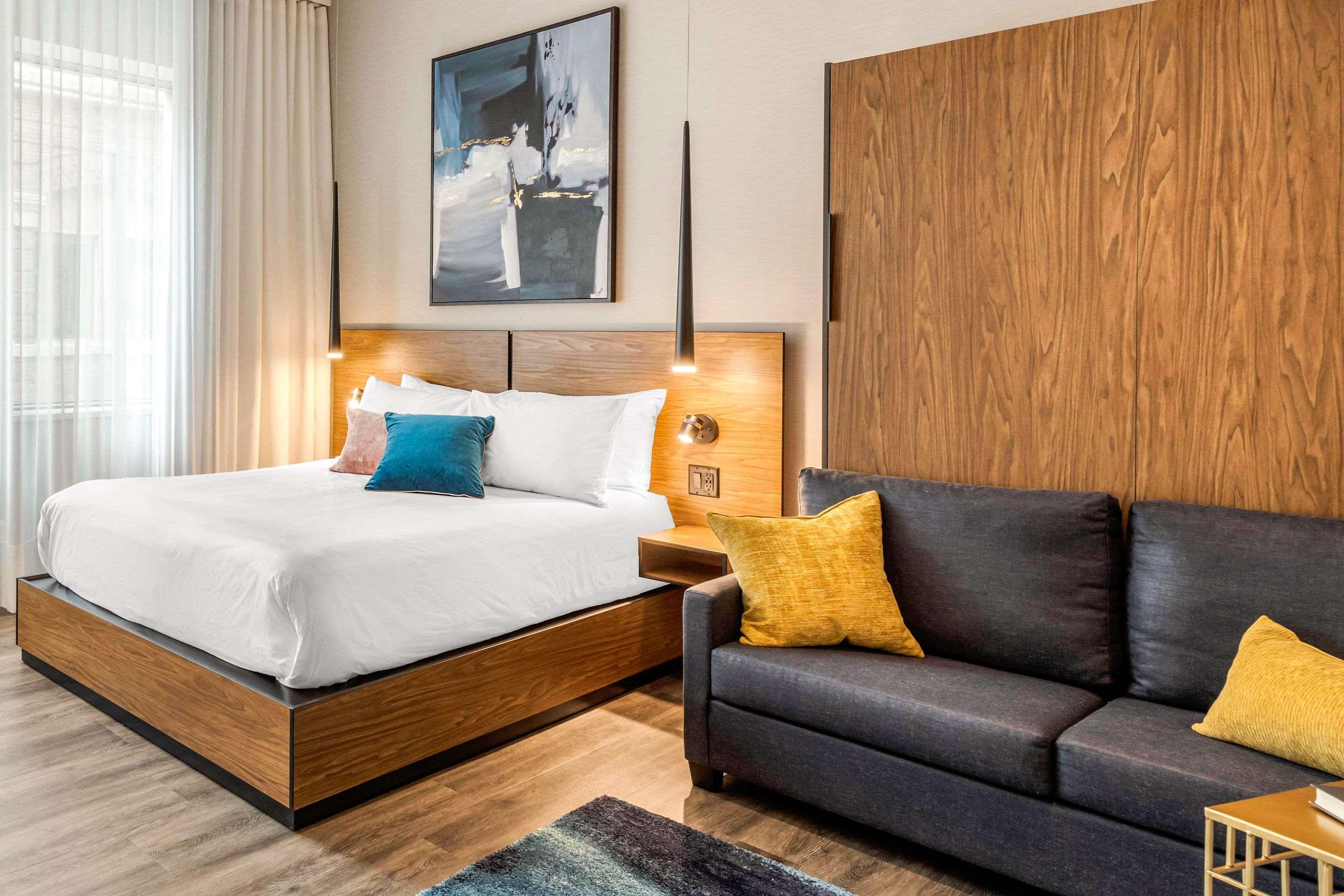 Hotel Royal William, an Ascend Collection hotel