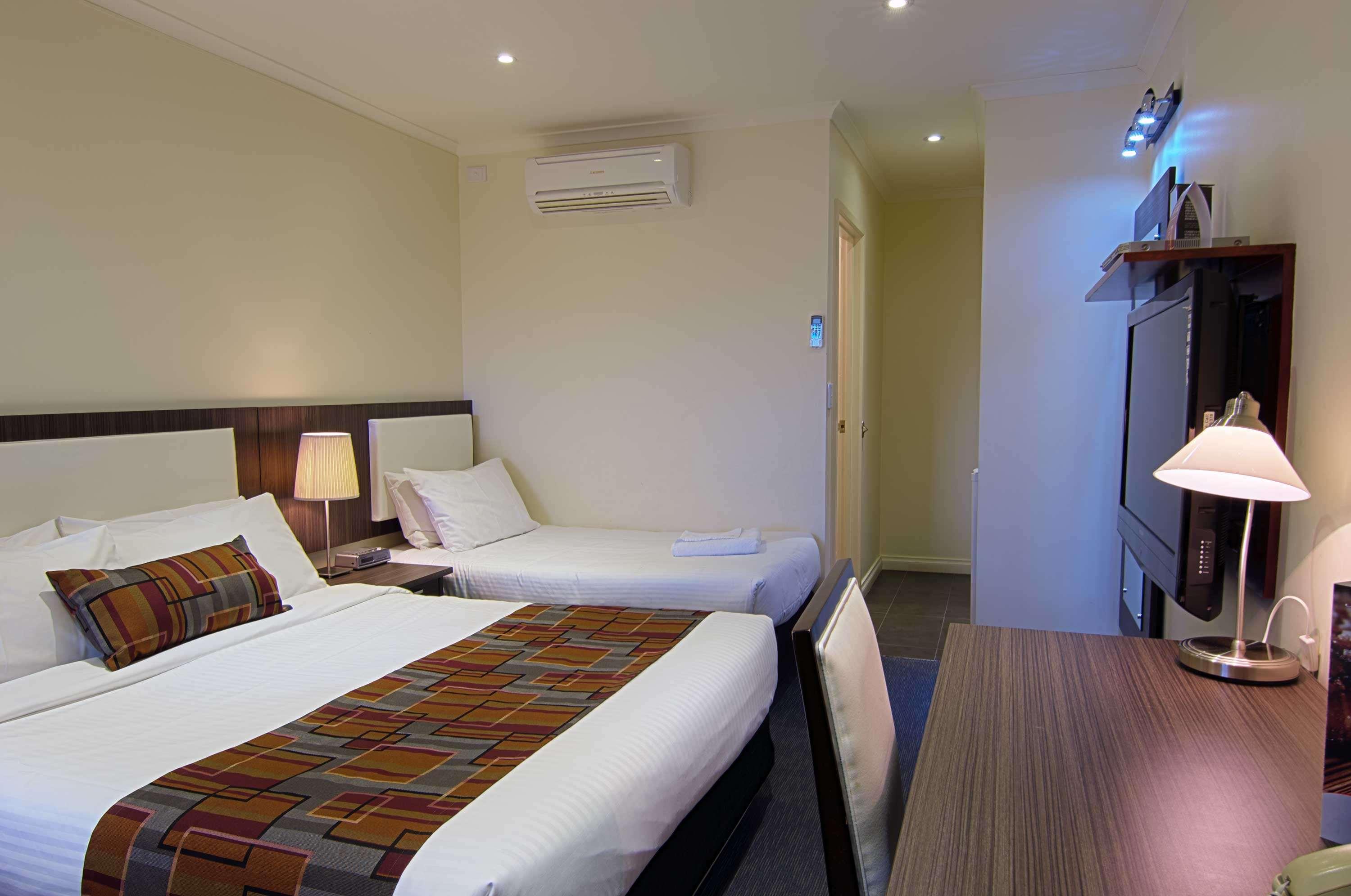 Best Western Plus Buckingham International