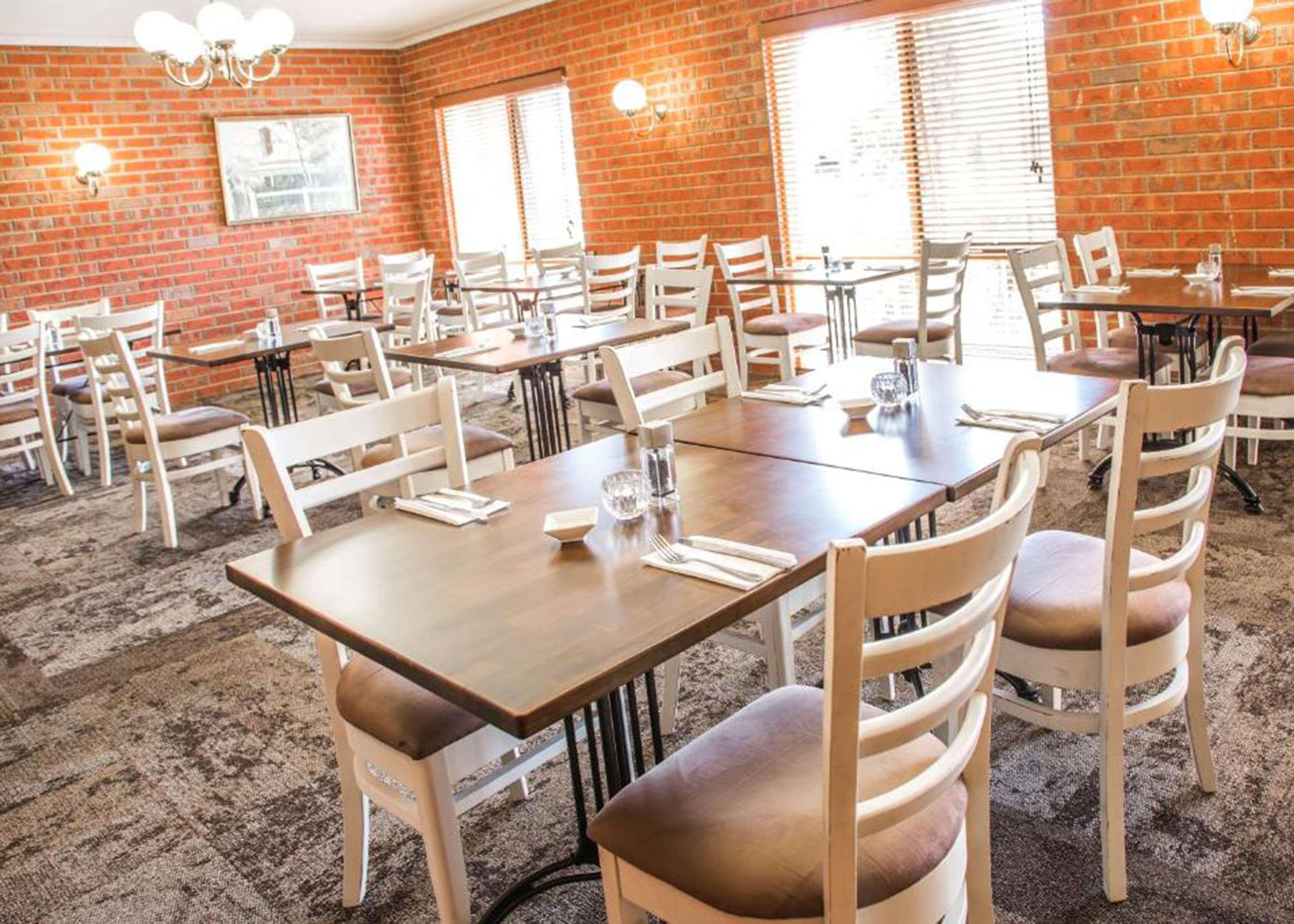 Best Western Burke & Wills Motor Inn