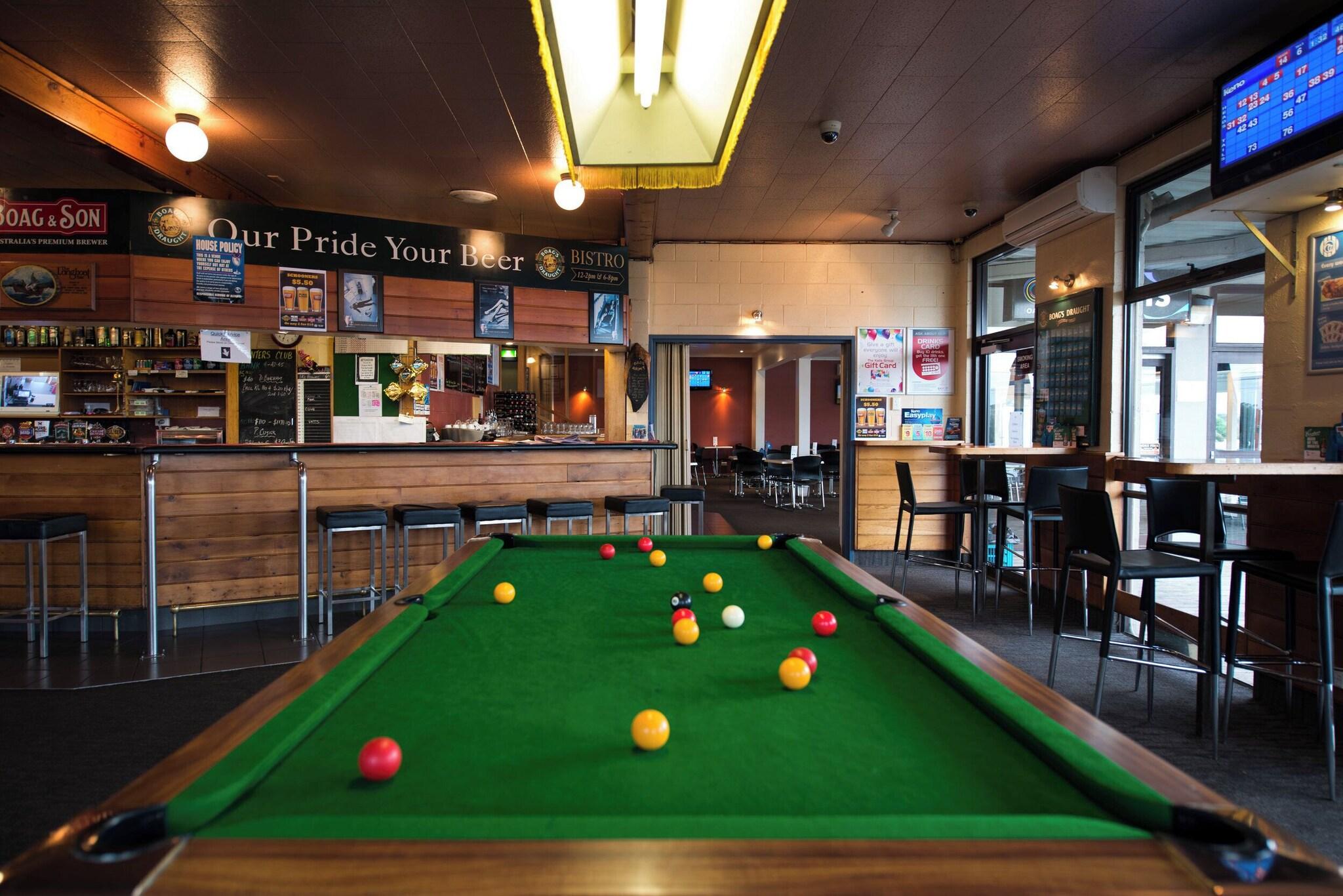 Beachfront Bicheno Hotel by null