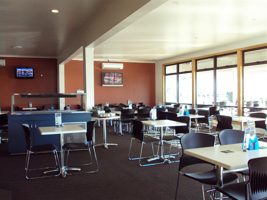 Beachfront Bicheno Hotel by null