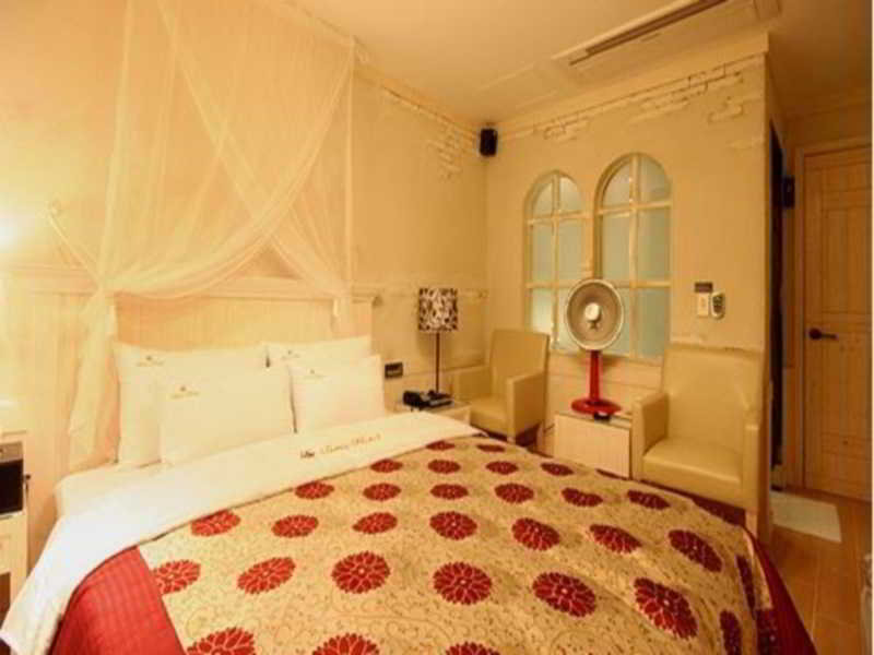 Rainbow Hotel Hwagok