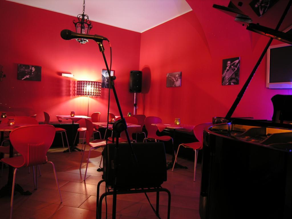 Hotel Toledo Napoli by null