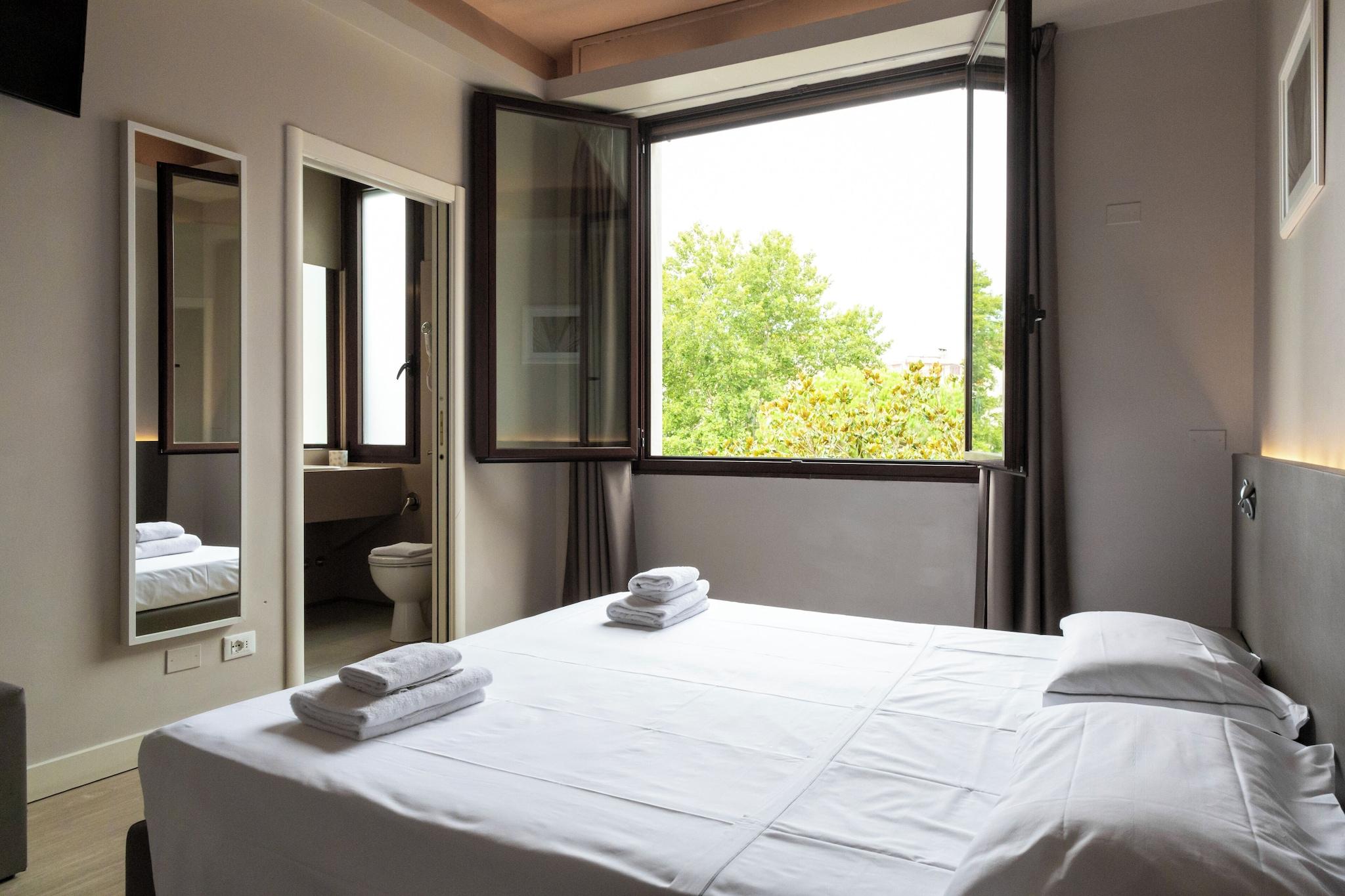 PLUS Florence by null