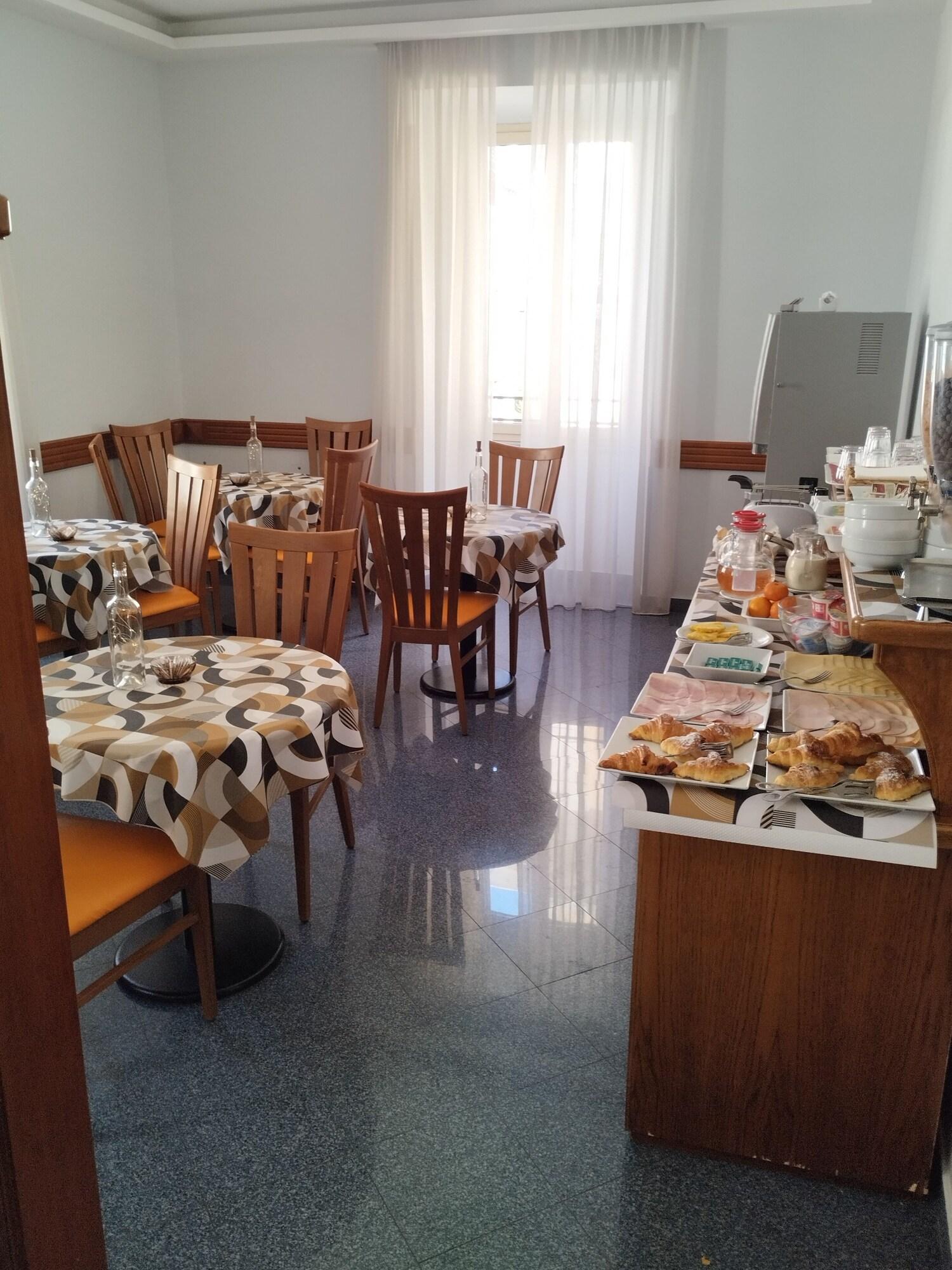 Hotel Ercoli by null