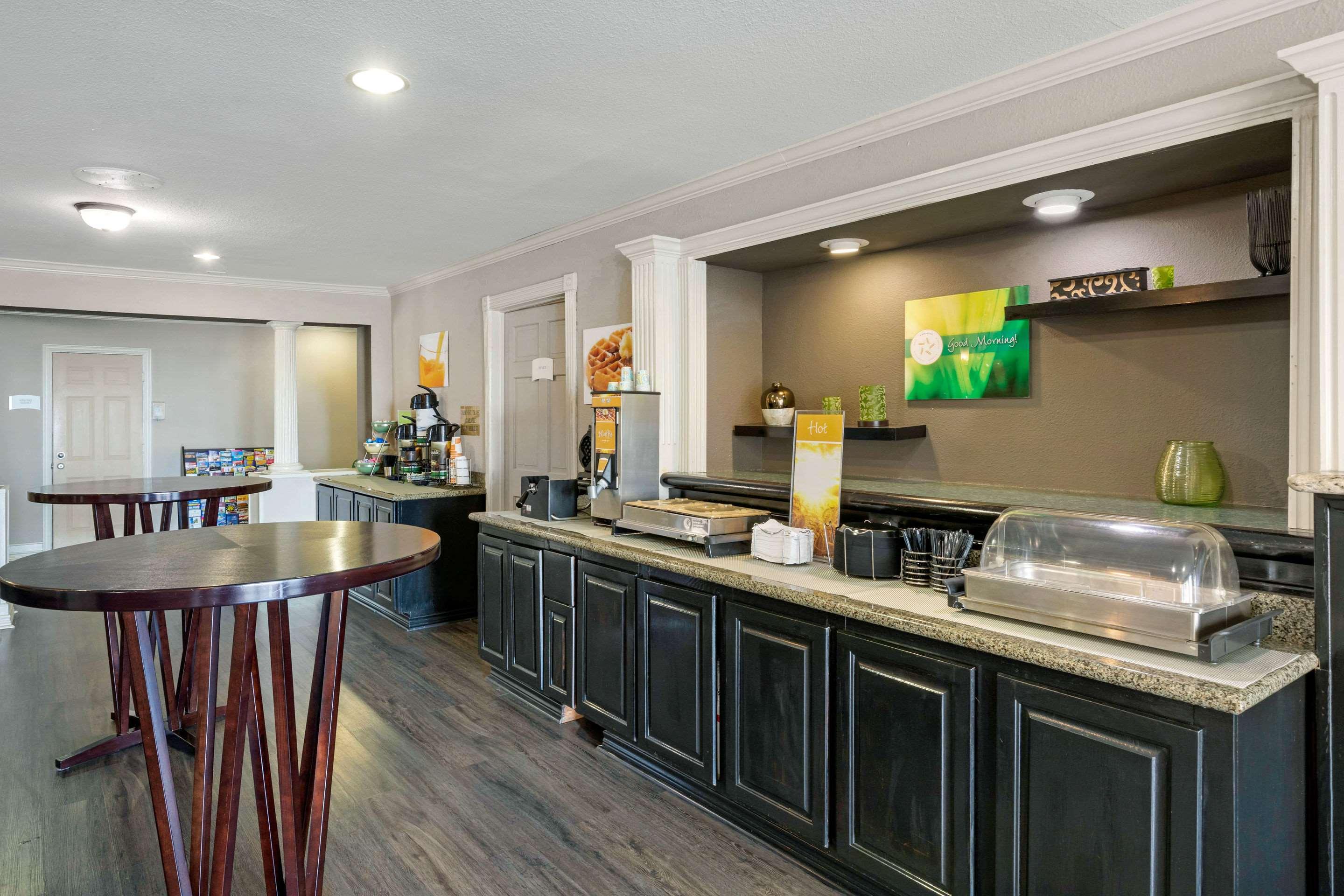 Quality Inn & Suites Weatherford