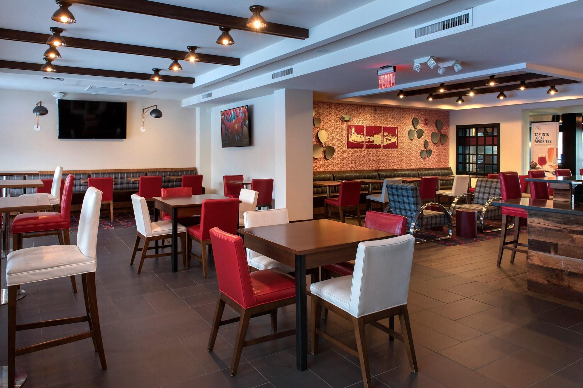 The Crossroads Hotel- Newburgh, Ascend Hotel