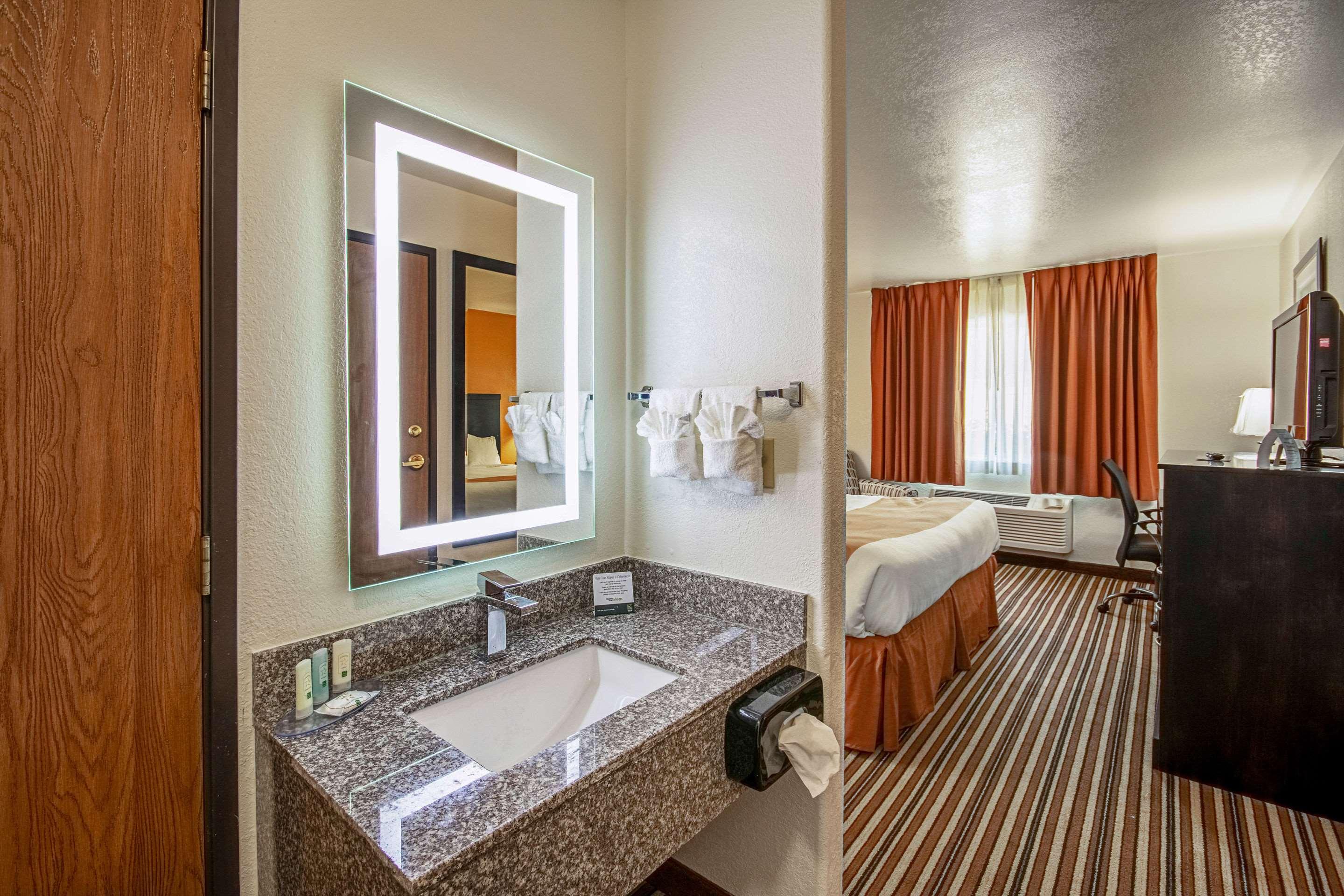 Quality Inn Dodge City