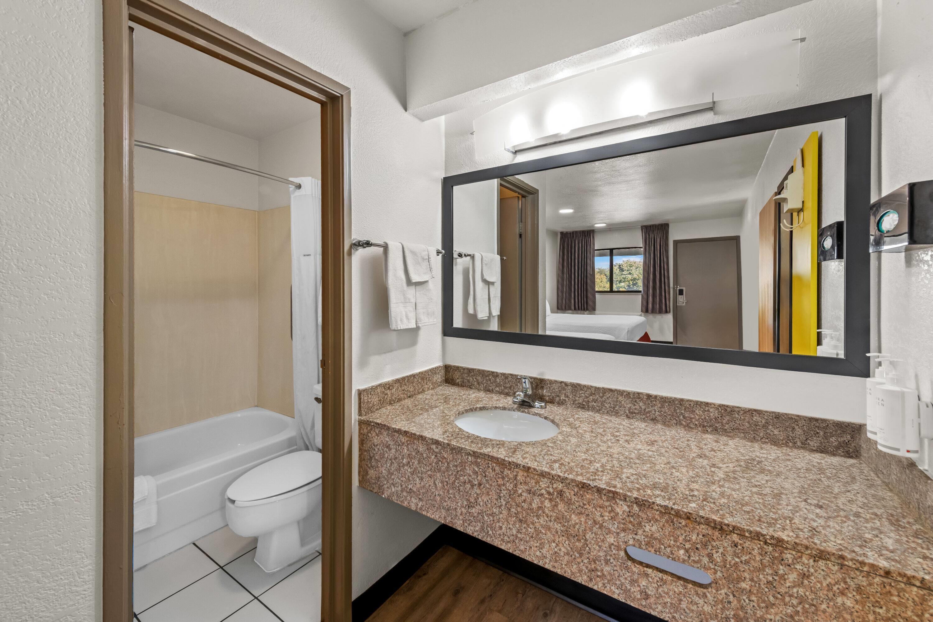 Days Inn by Wyndham Independence