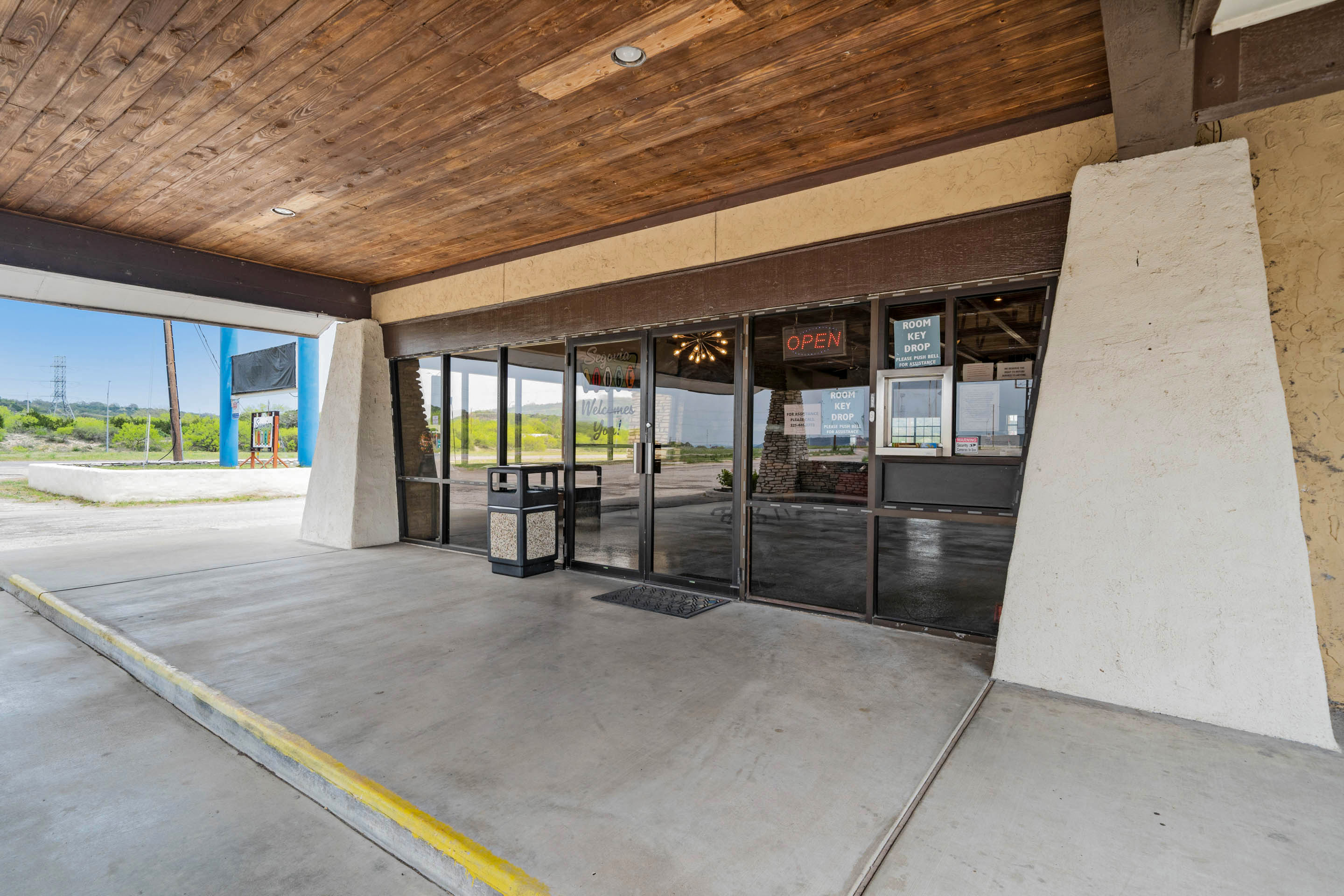 Segovia Lodge Junction TX I -10