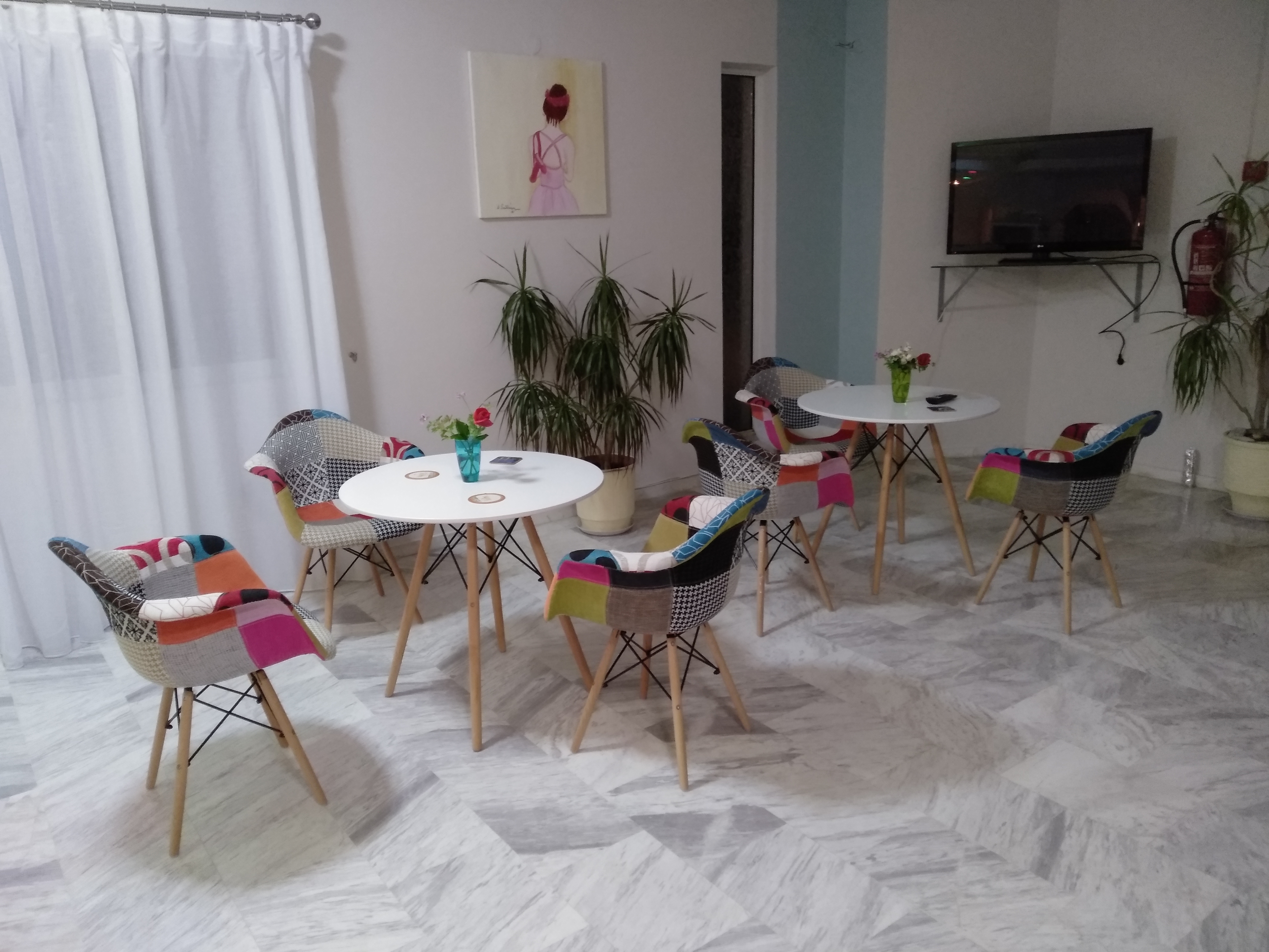 Leonidas Hotel And Studios - фото