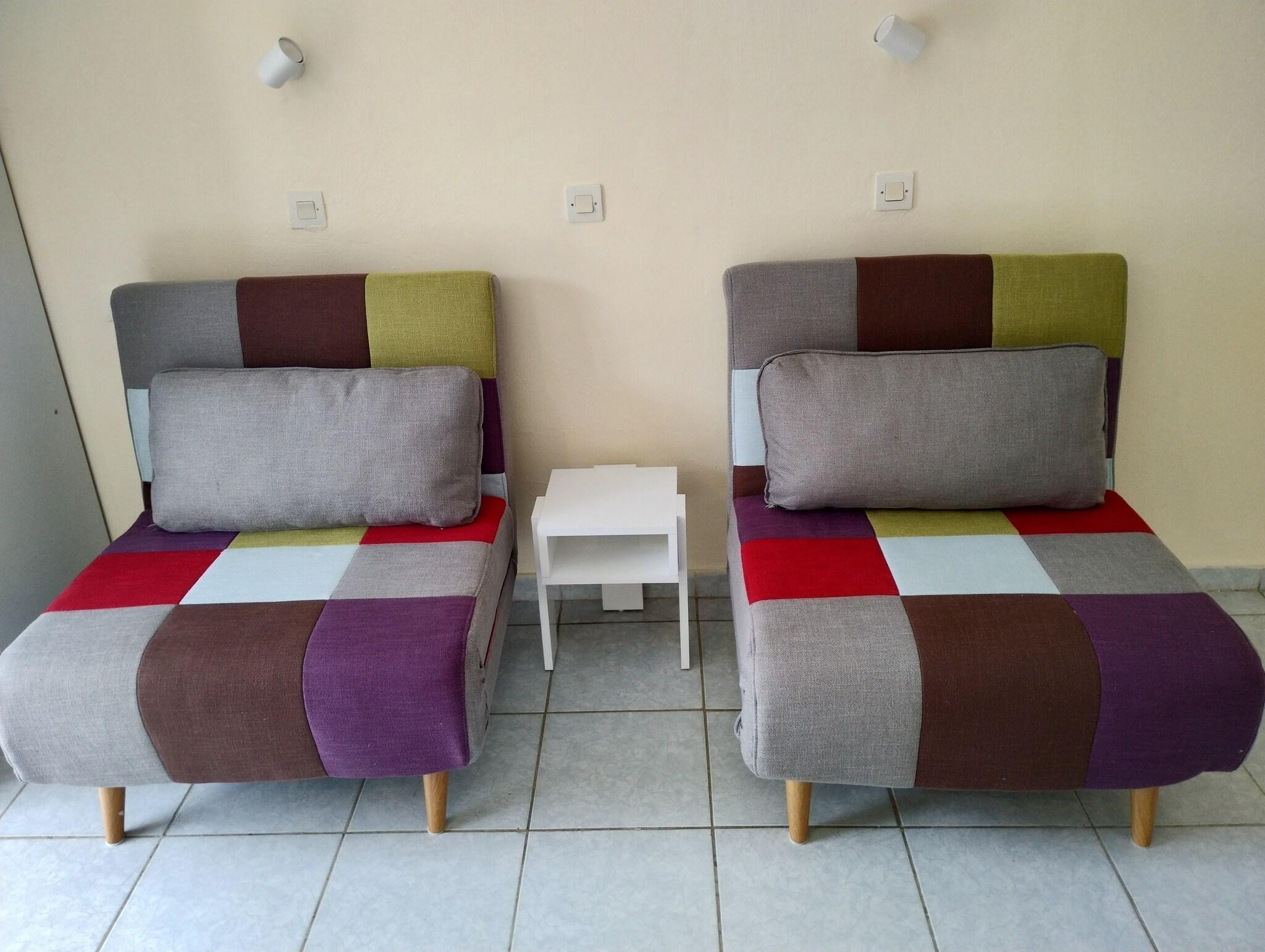 Leonidas Hotel and Studios by null