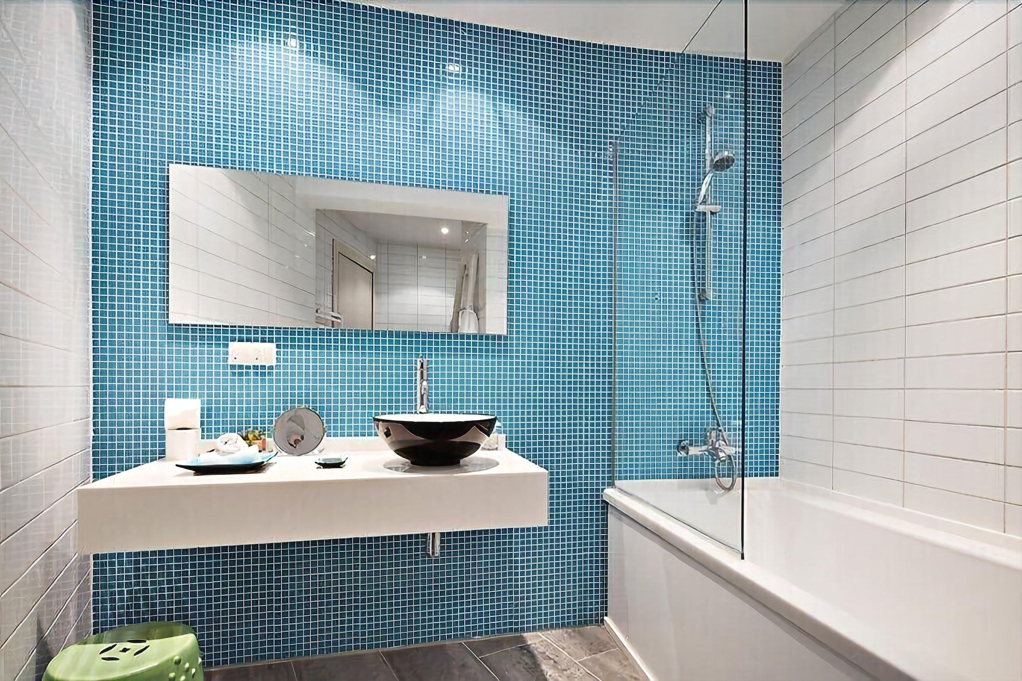 Med-Inn Boutique Hotel by null