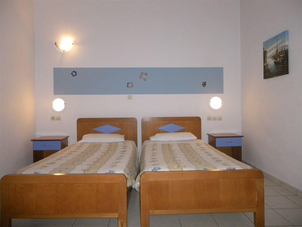 Christakis Hotel - photo