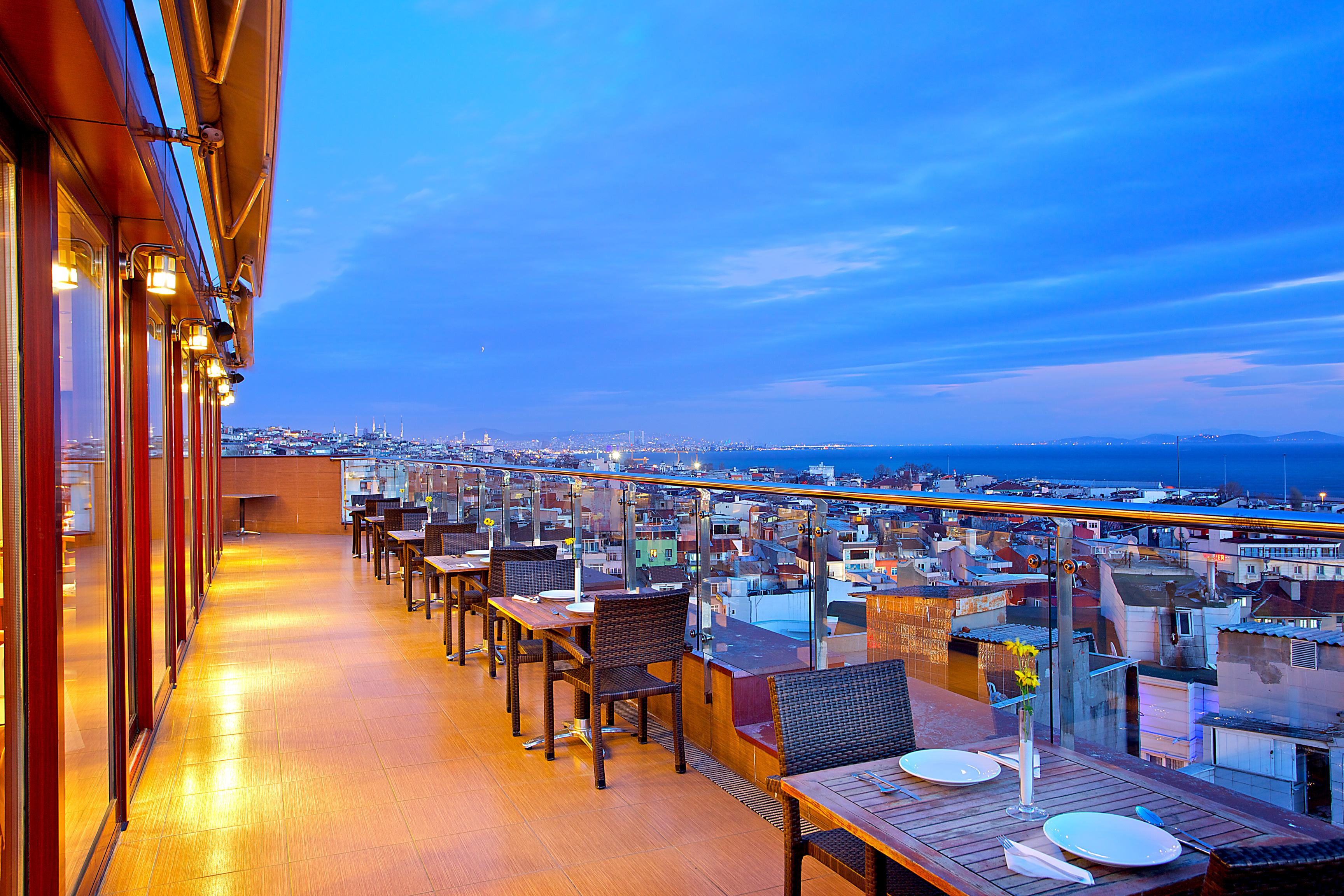 Grand Madrid Hotel - фото