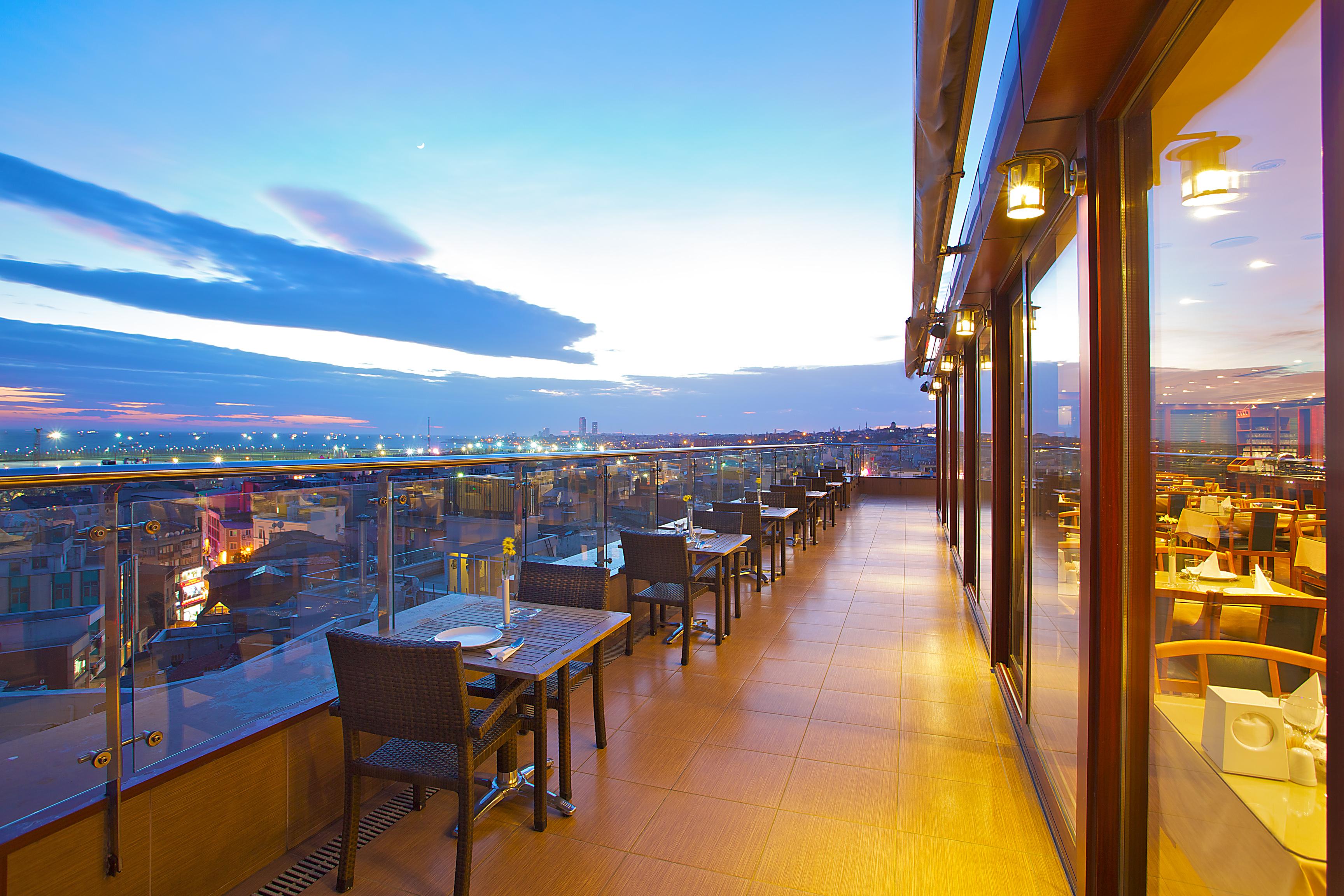 Grand Madrid Hotel - фото