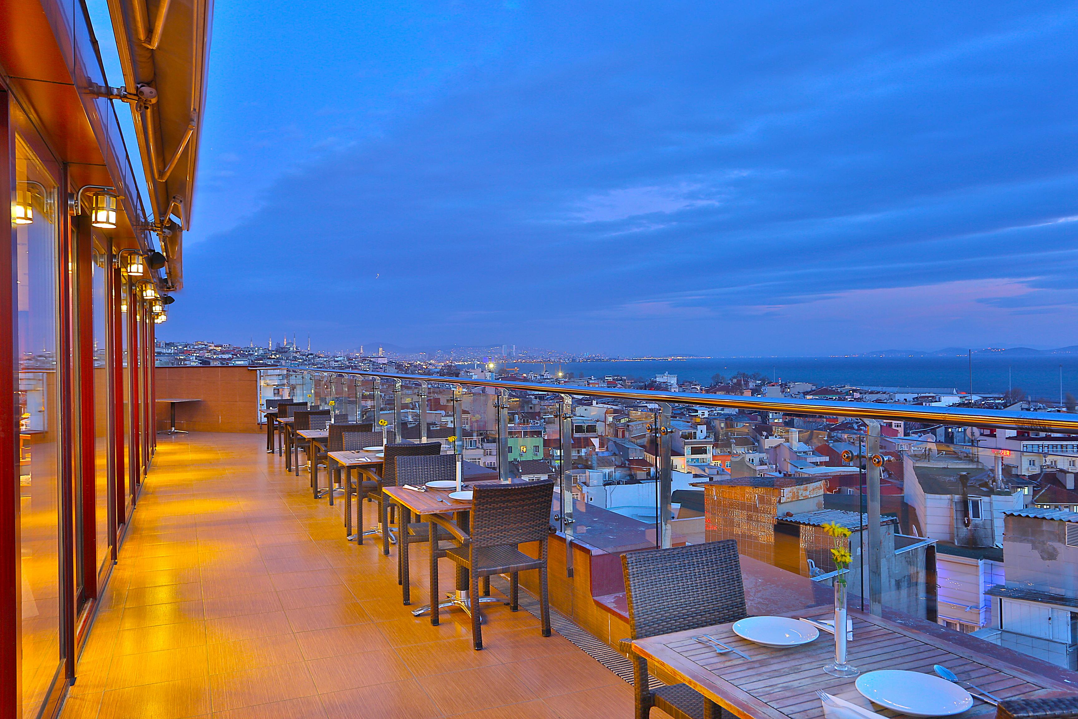 Grand Madrid Hotel - фото