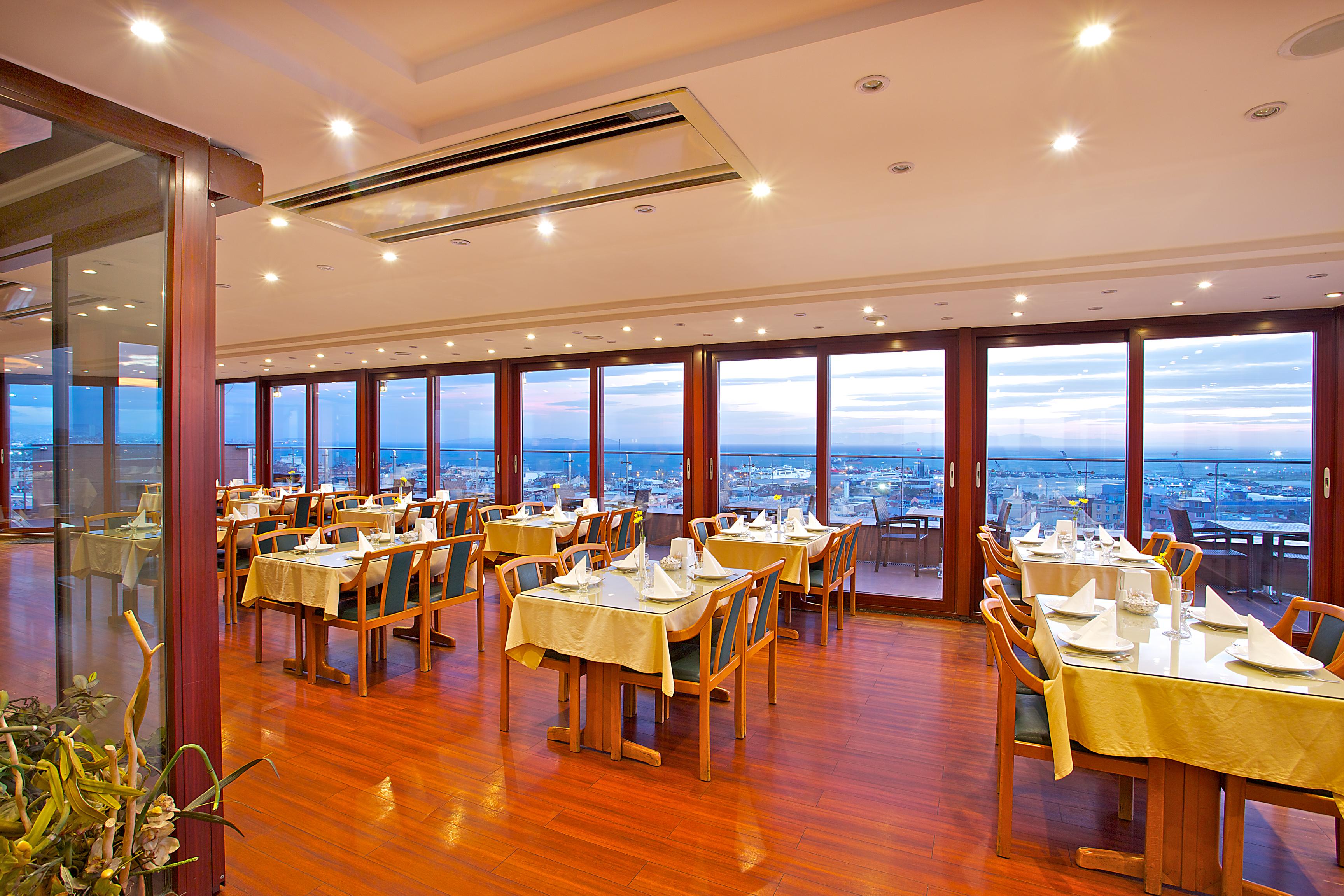 Grand Madrid Hotel - фото