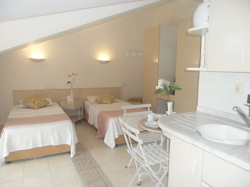 Club Atrium Hotel