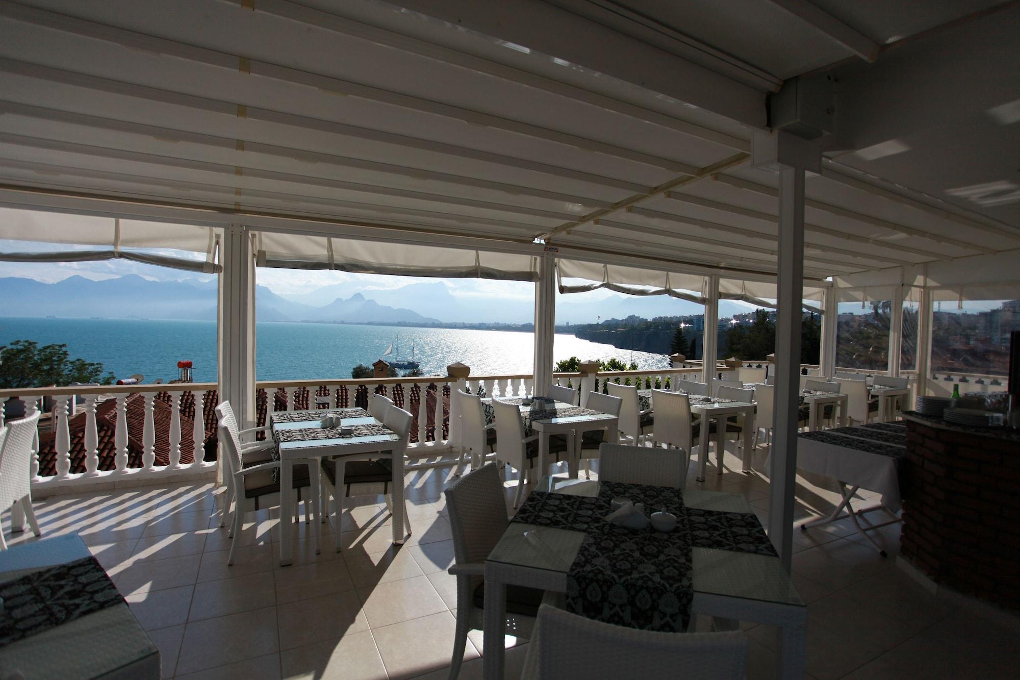 Bacchus Pension
