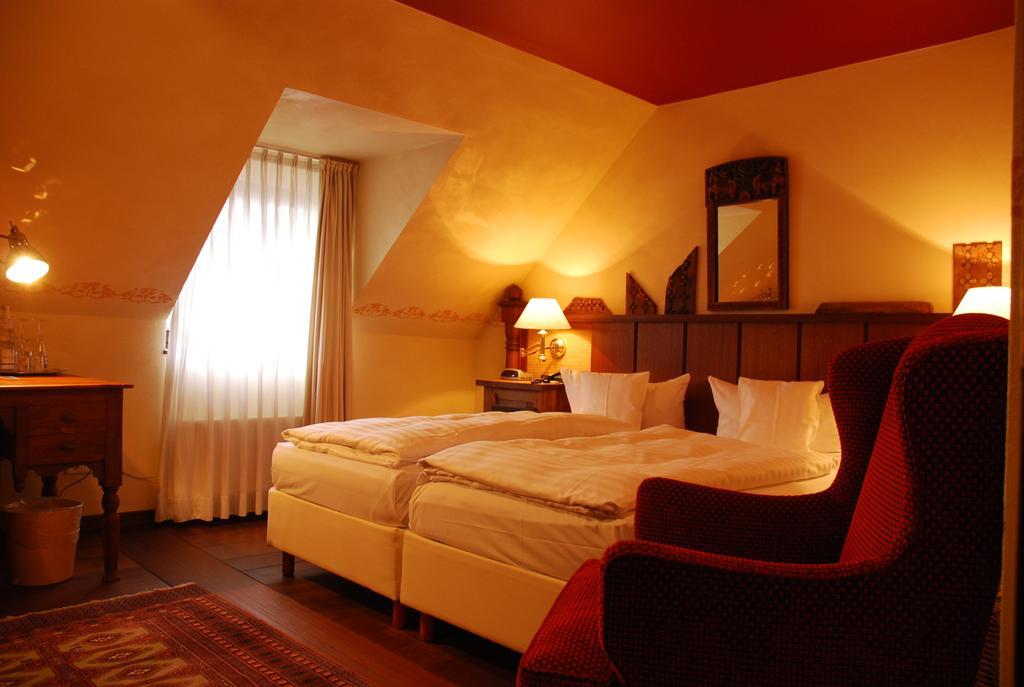 DER LIPPISCHE HOF by null