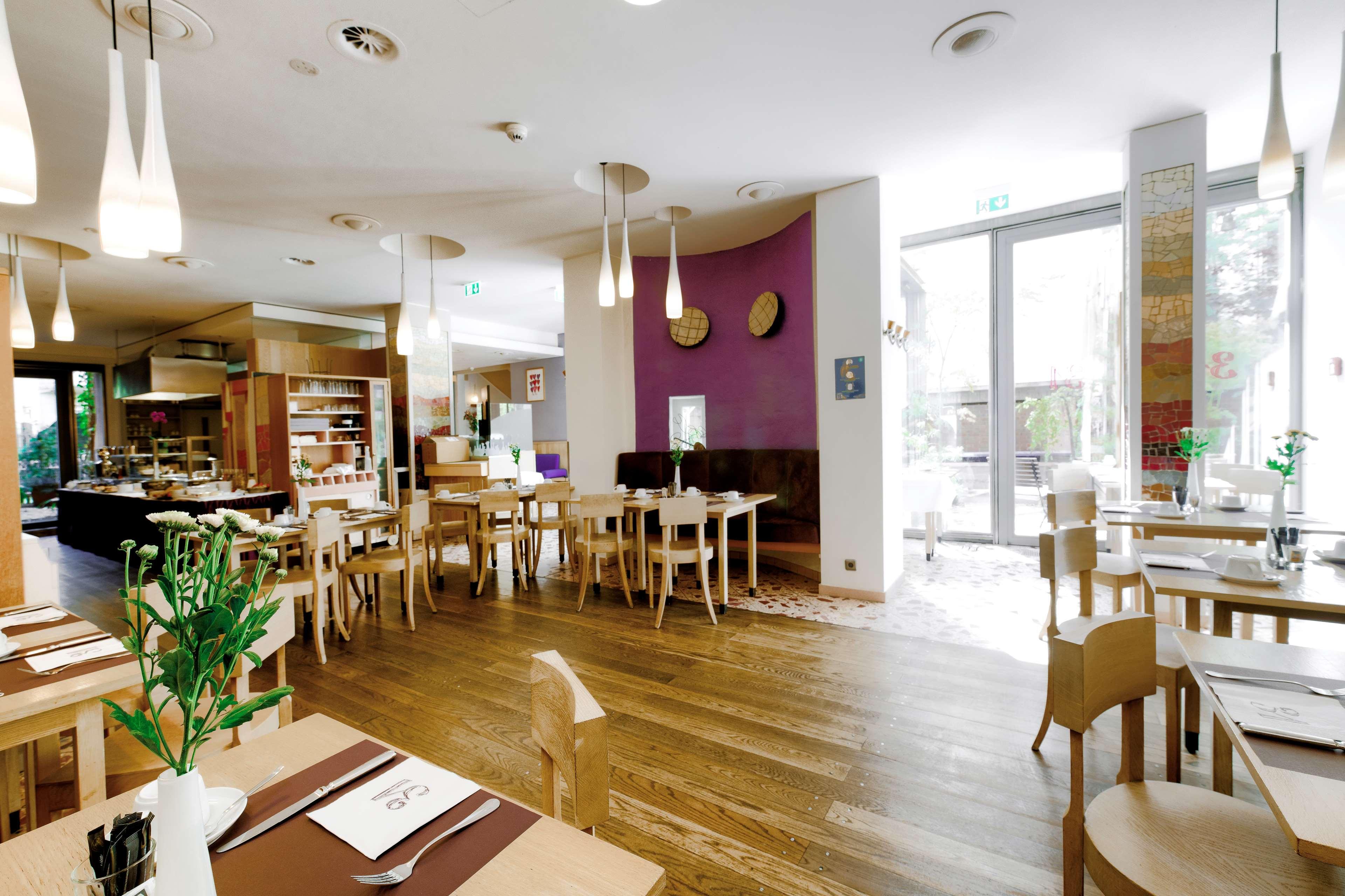 Hotel Bleibtreu Berlin by Golden Tulip by null