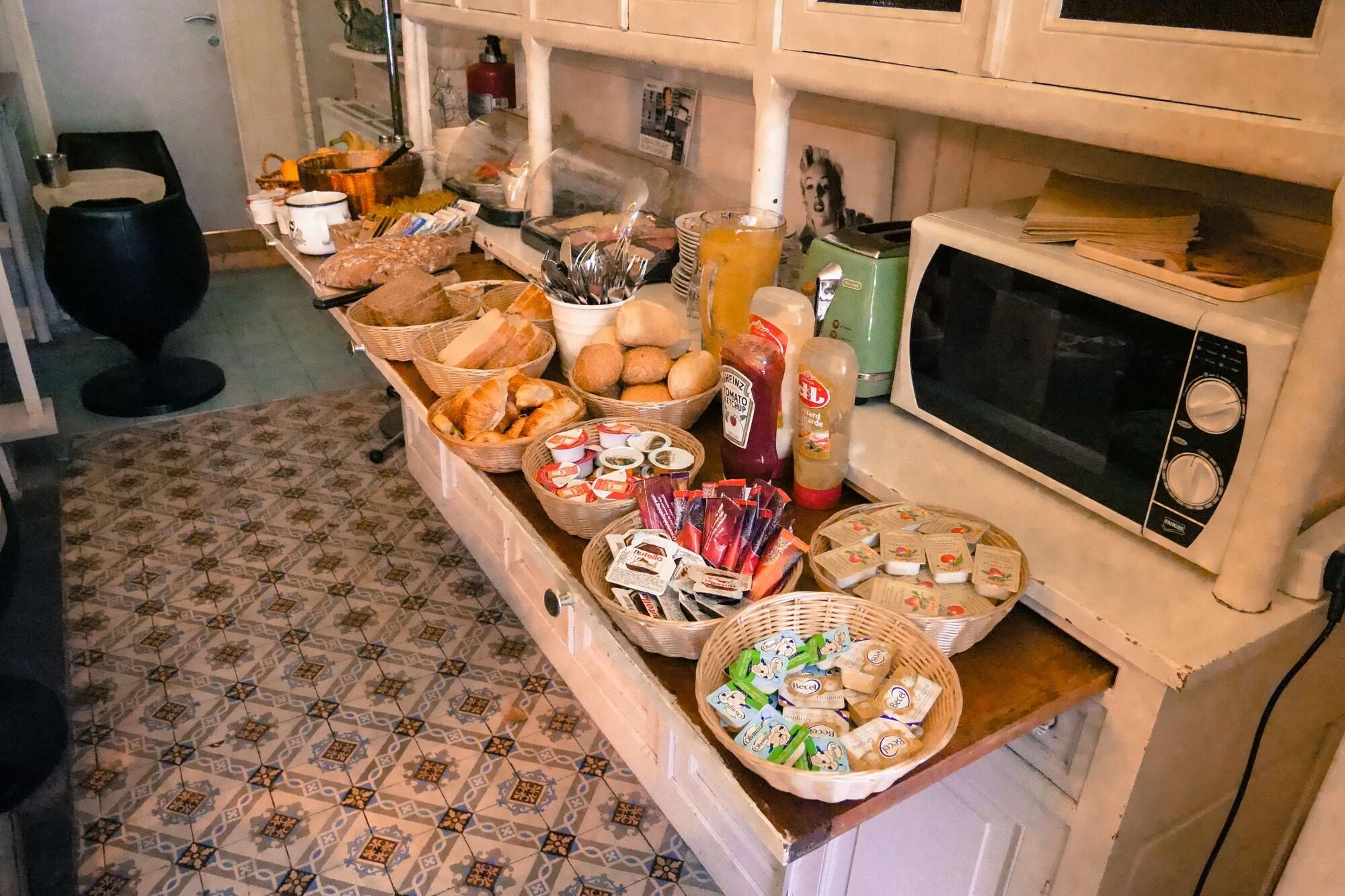 Urban Dreams Bed And Breakfast