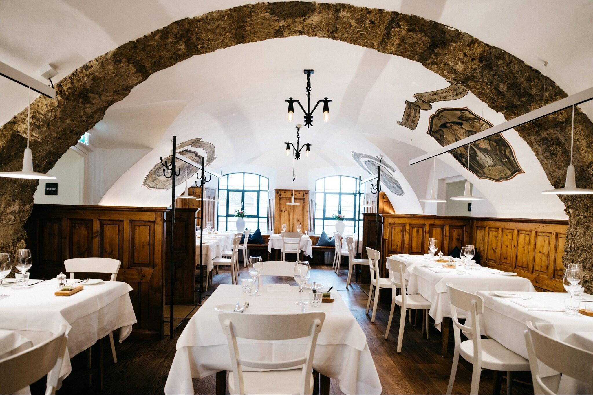 Restaurant Blaue Gans Salzburg Gasthaus by null