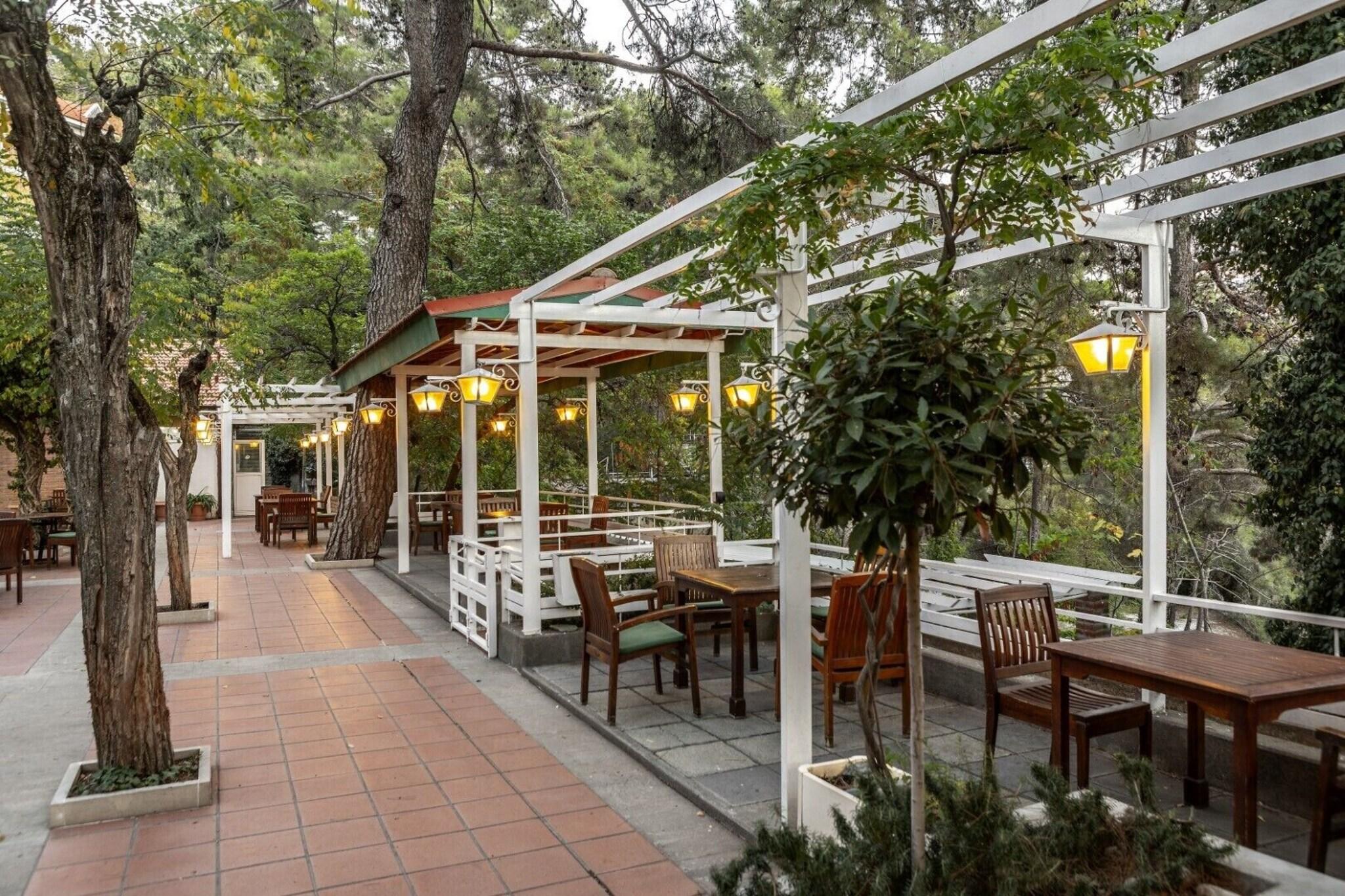 The Forest Park Hotel by null