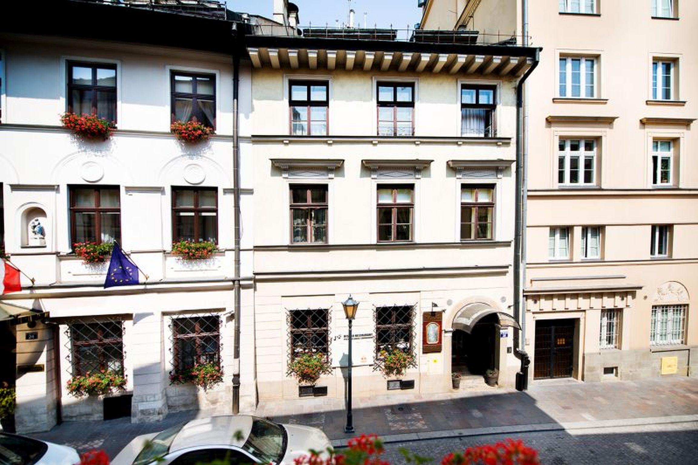 Mikołaj exterior