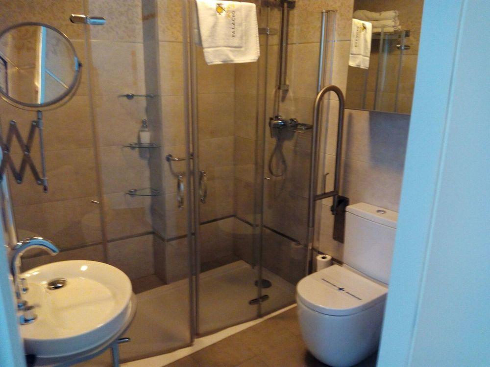 Hotel Palacio Alcázar by null