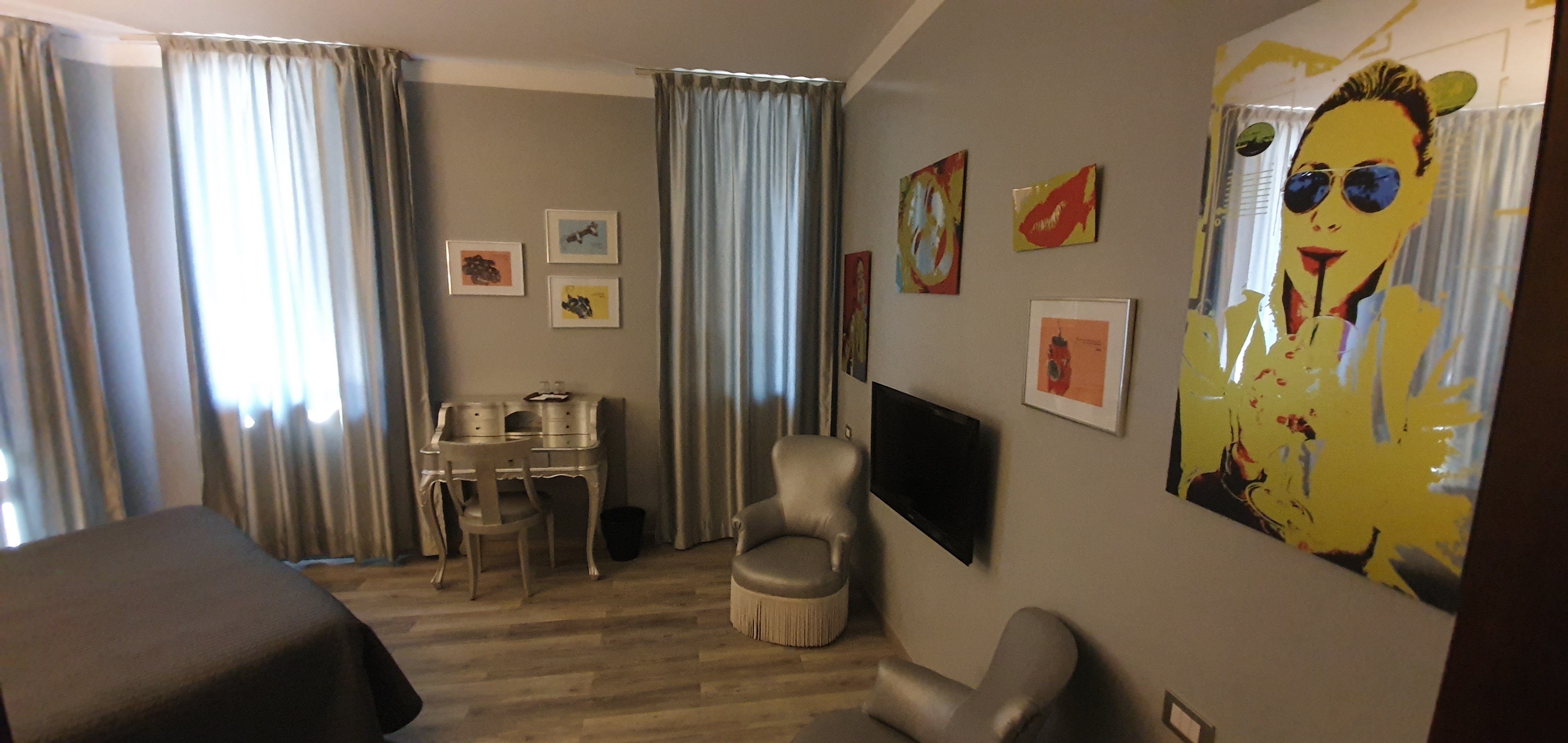 Admiral Hotel - photo