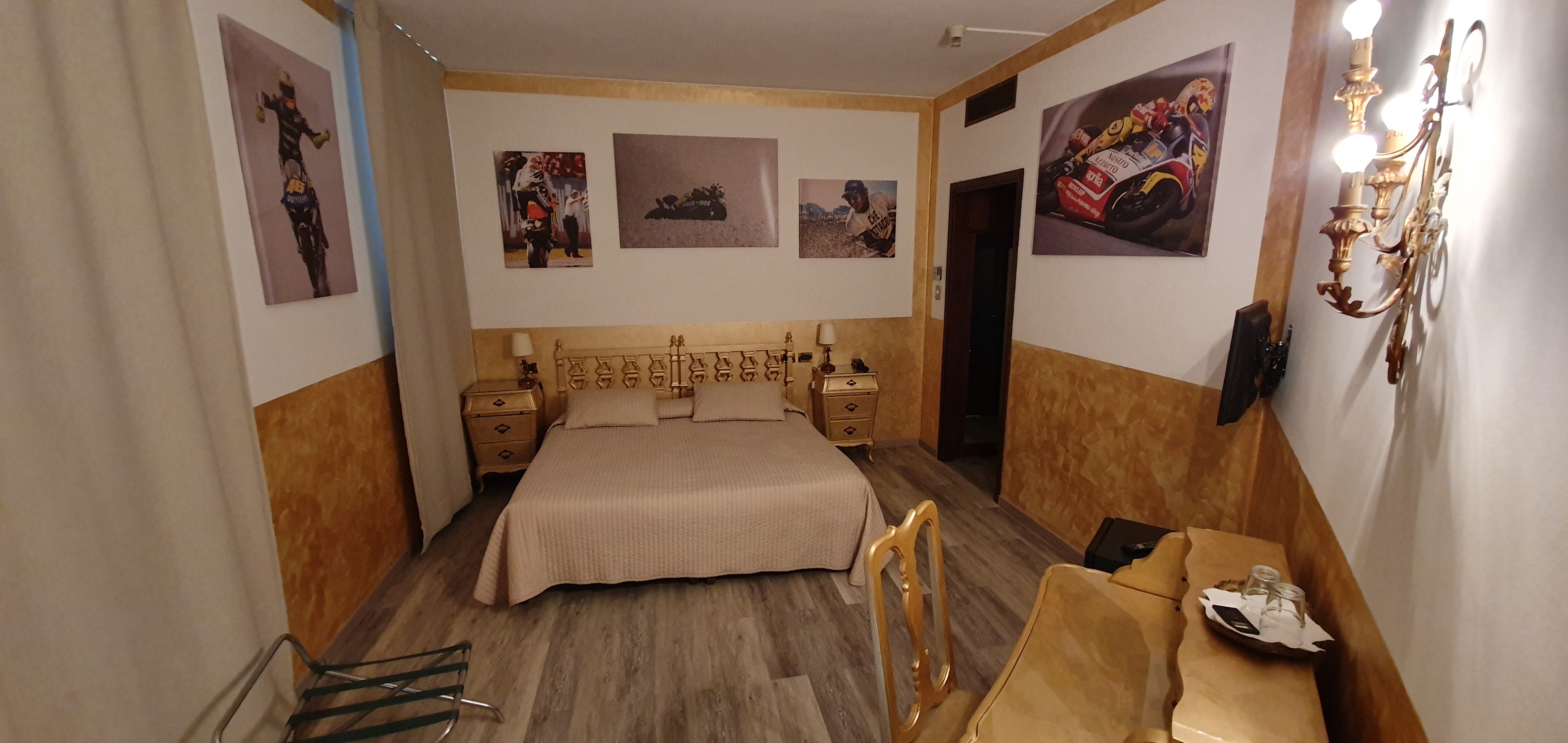 Admiral Hotel - photo