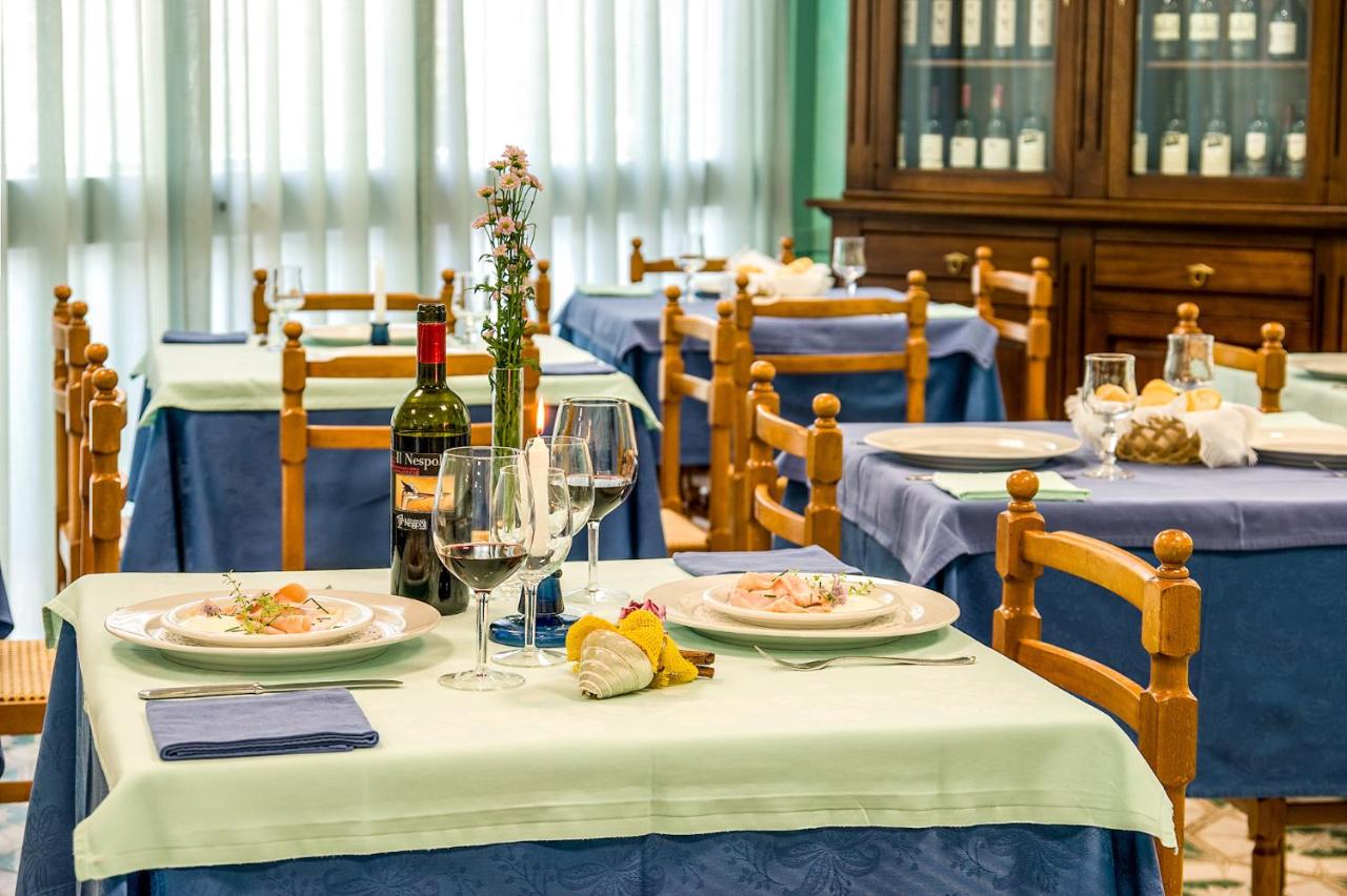 Parador Hotel Residence