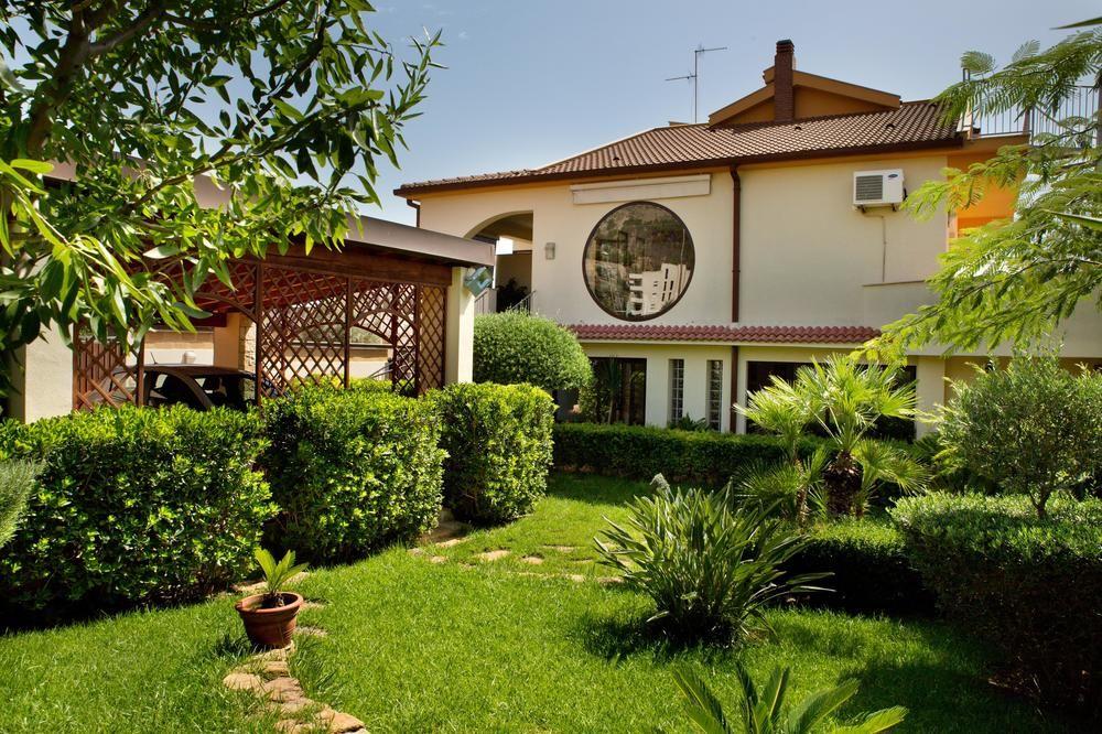 Il Mandorlo