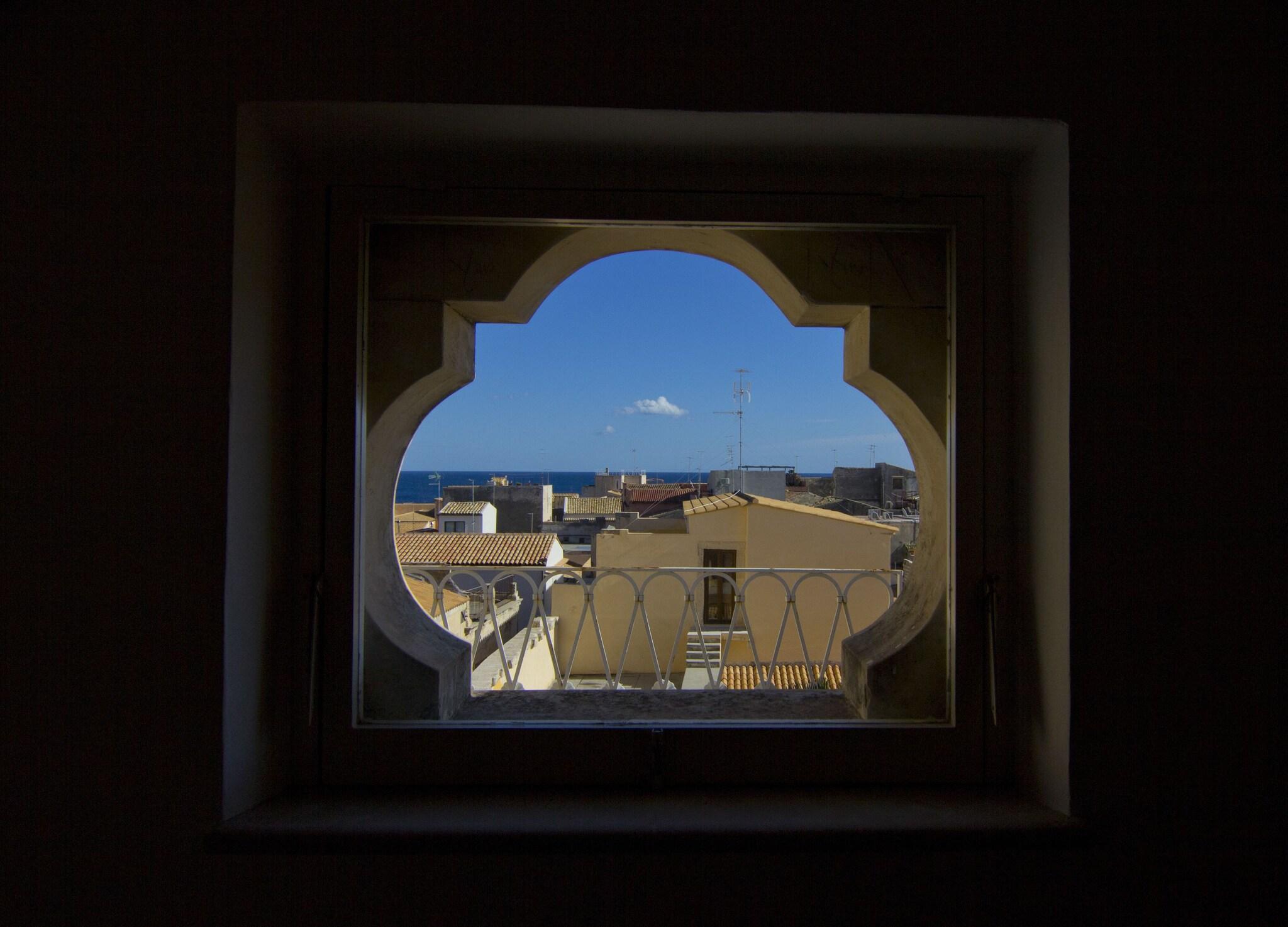 Fish bar La Via Della Giudecca by null